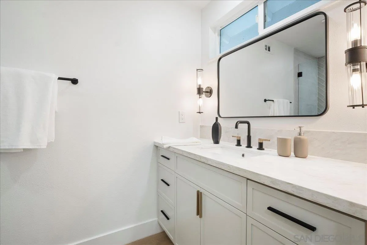 https://cdn.realtyfeed.com/cdn/127/260018555/1e3253a3ced53e6dd07dc9dee926c90d.webp
