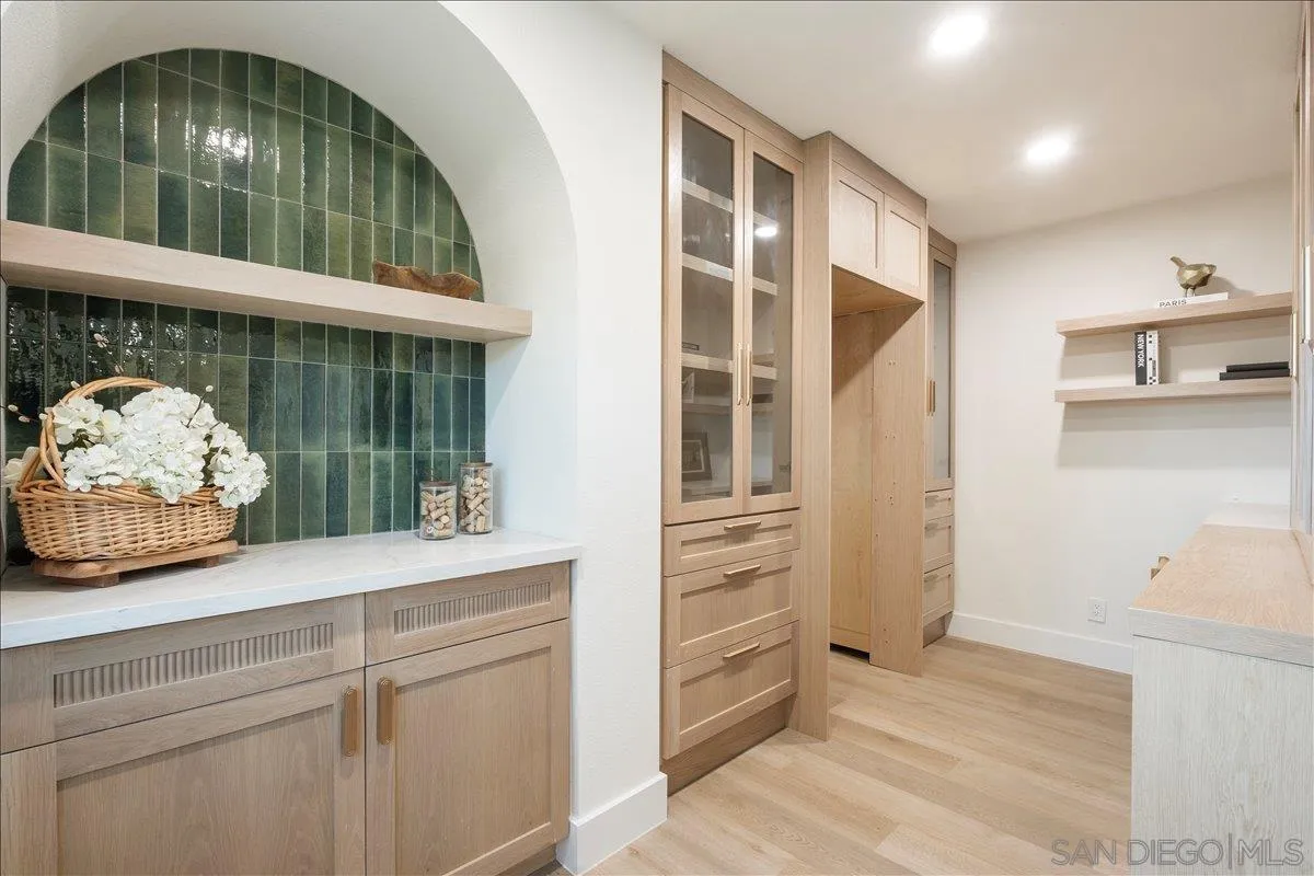 https://cdn.realtyfeed.com/cdn/127/260018555/7f481ea984d2590ef36ff12c0f7338b4.webp