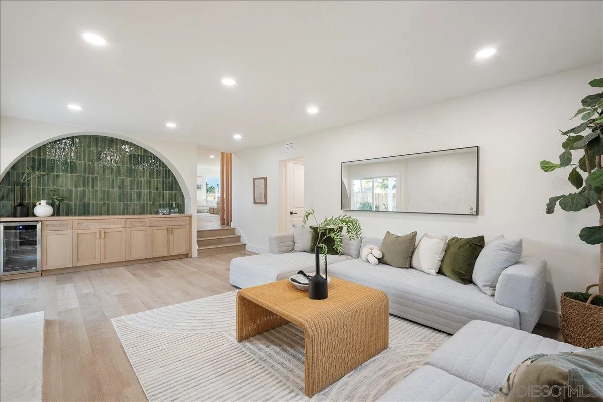 https://cdn.realtyfeed.com/cdn/127/260018555/806593f60b492d82b7e86fb060123ea3.webp