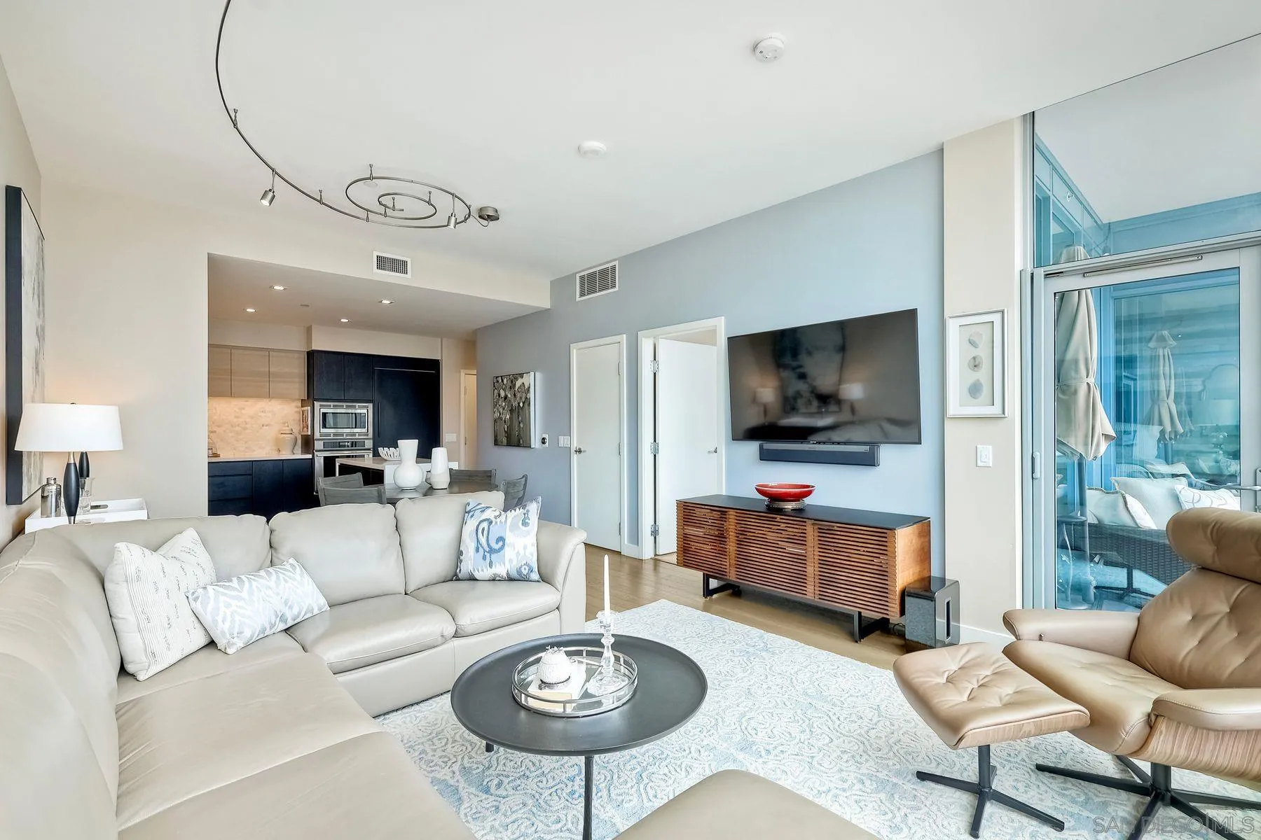 Photo #11: 260018560 Listing: Photo #11