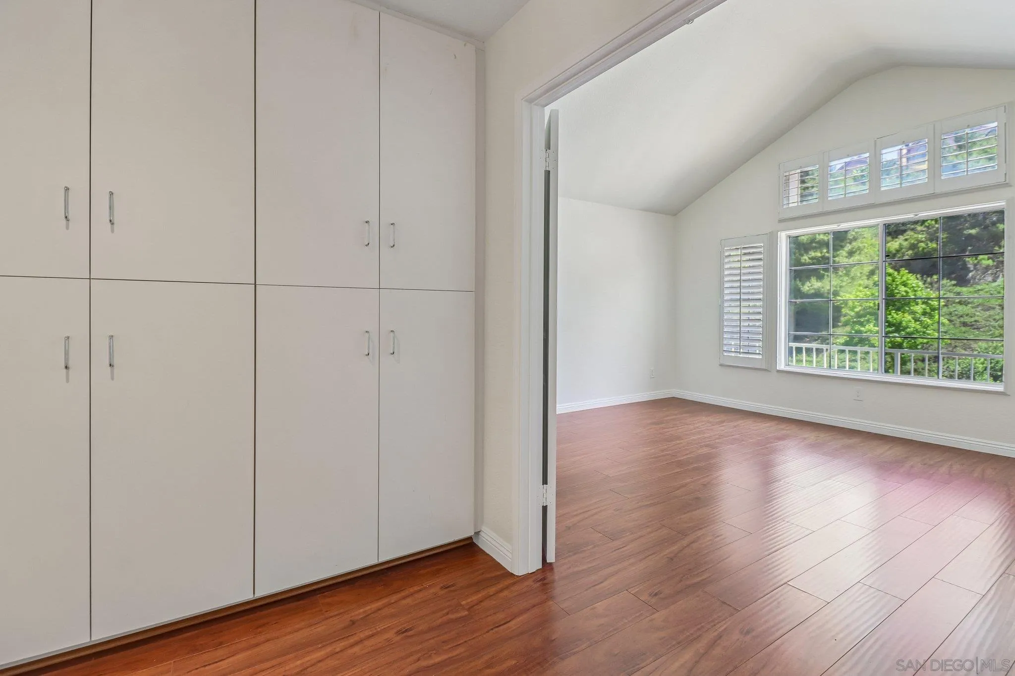 https://cdn.realtyfeed.com/cdn/127/260018562/368e3e9b83d7cfe35a6d3e327c78e07a.webp