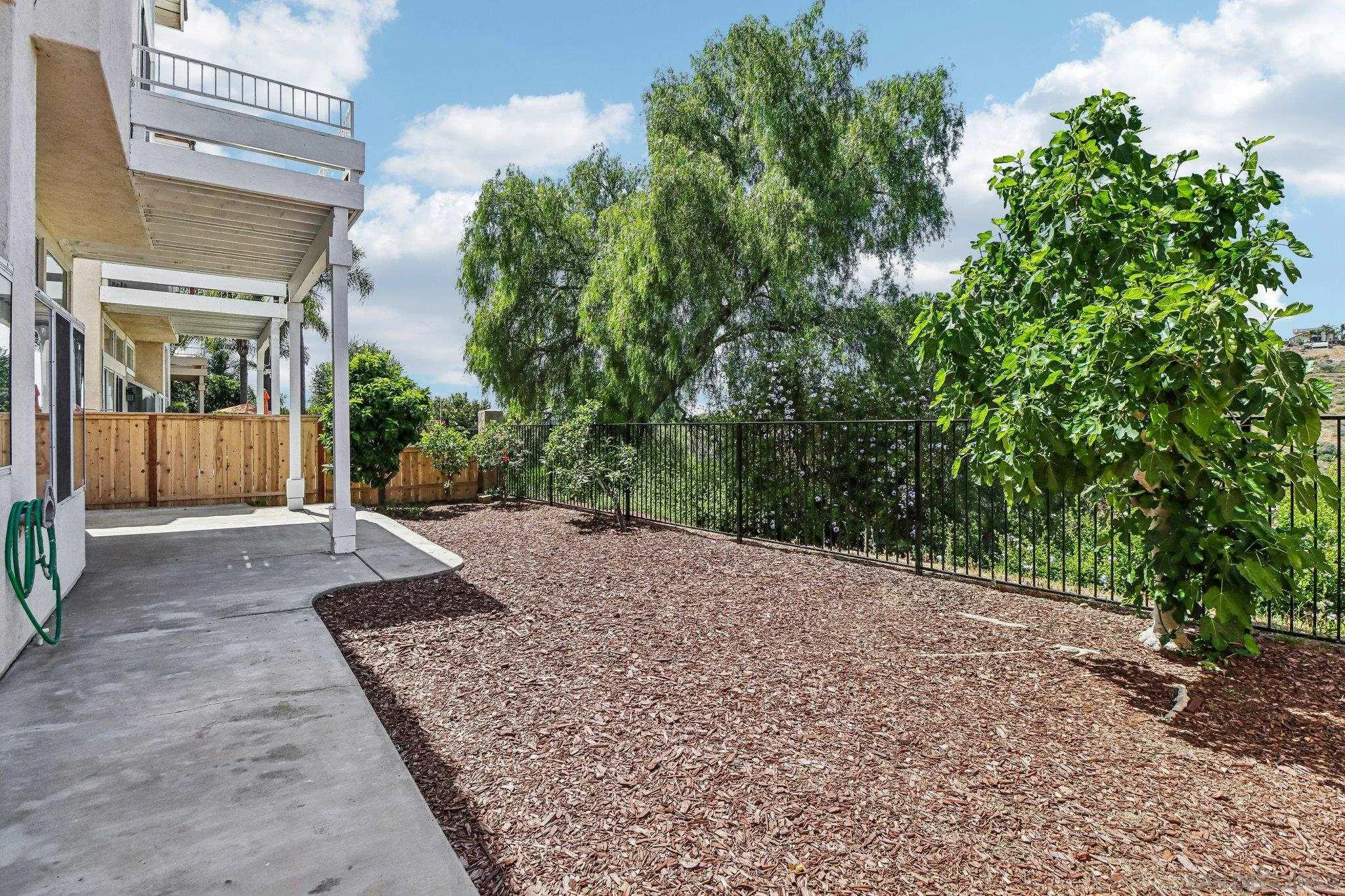 https://cdn.realtyfeed.com/cdn/127/260018562/afa632b392ecfad2f1b73df95e6cf039.webp