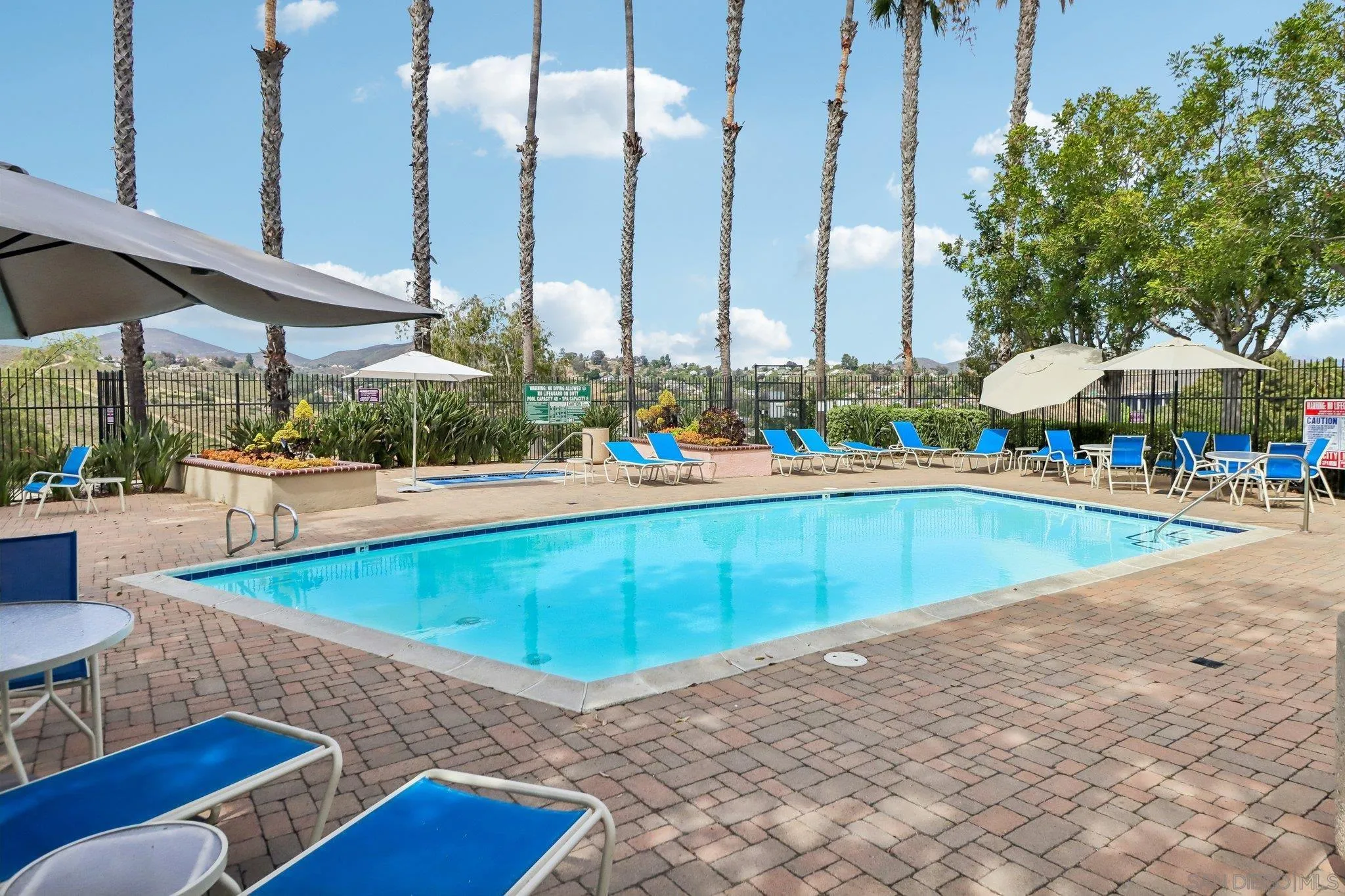 https://cdn.realtyfeed.com/cdn/127/260018562/ff14855c723196c9287c51556e16dd2b.webp