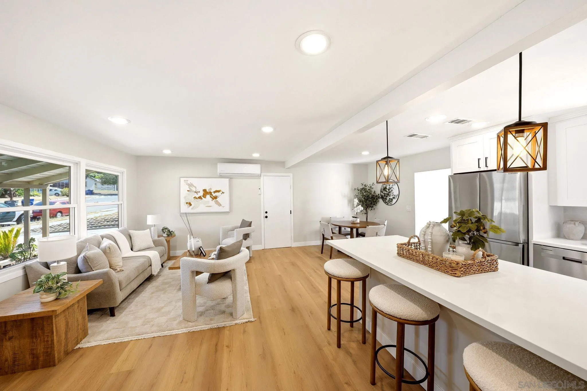 https://cdn.realtyfeed.com/cdn/127/260018564/13cdea65d91581f43efb418ff51d01a8.webp