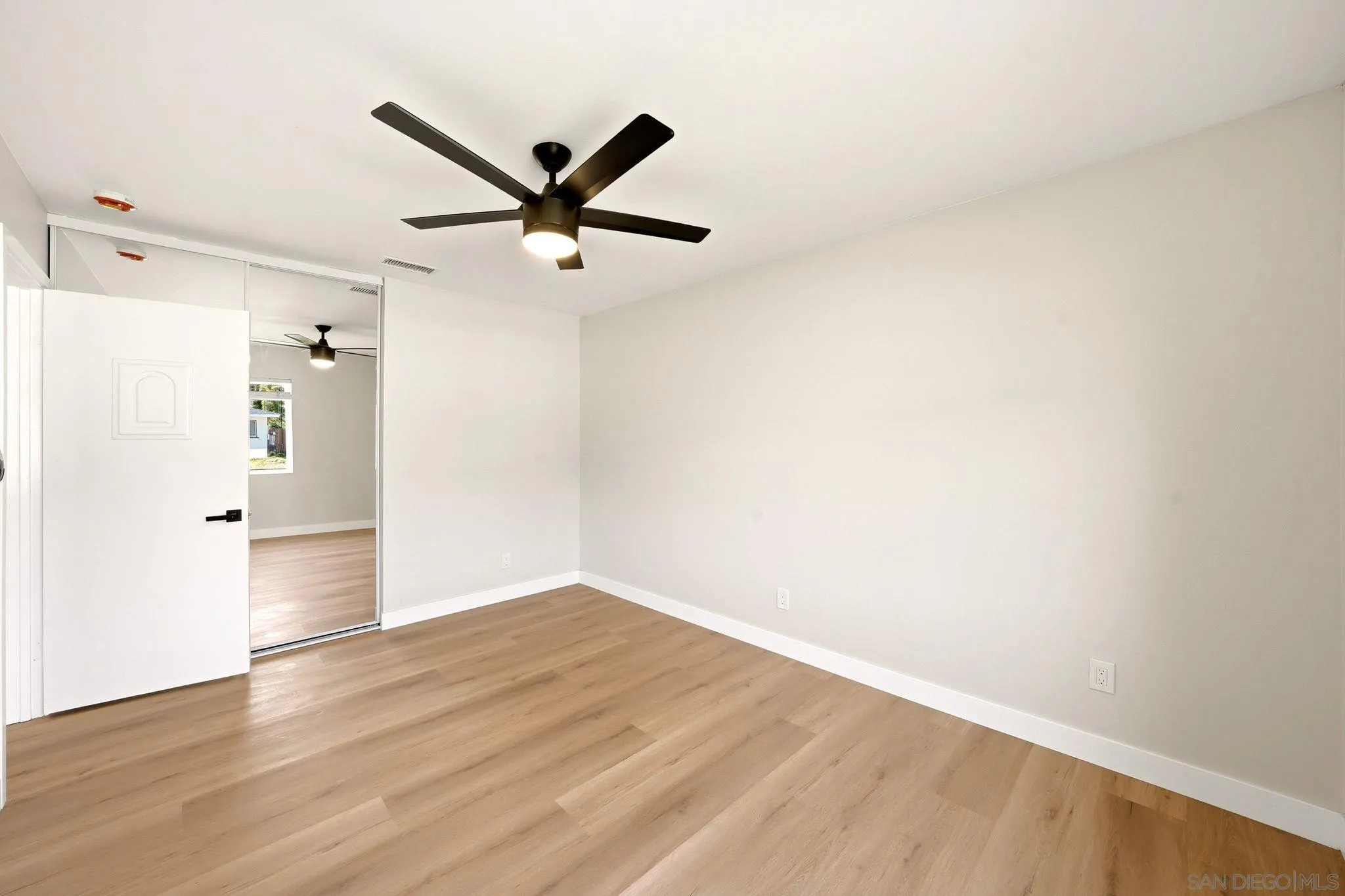 https://cdn.realtyfeed.com/cdn/127/260018564/3ddcc531896f47e94adc0c0439441085.webp