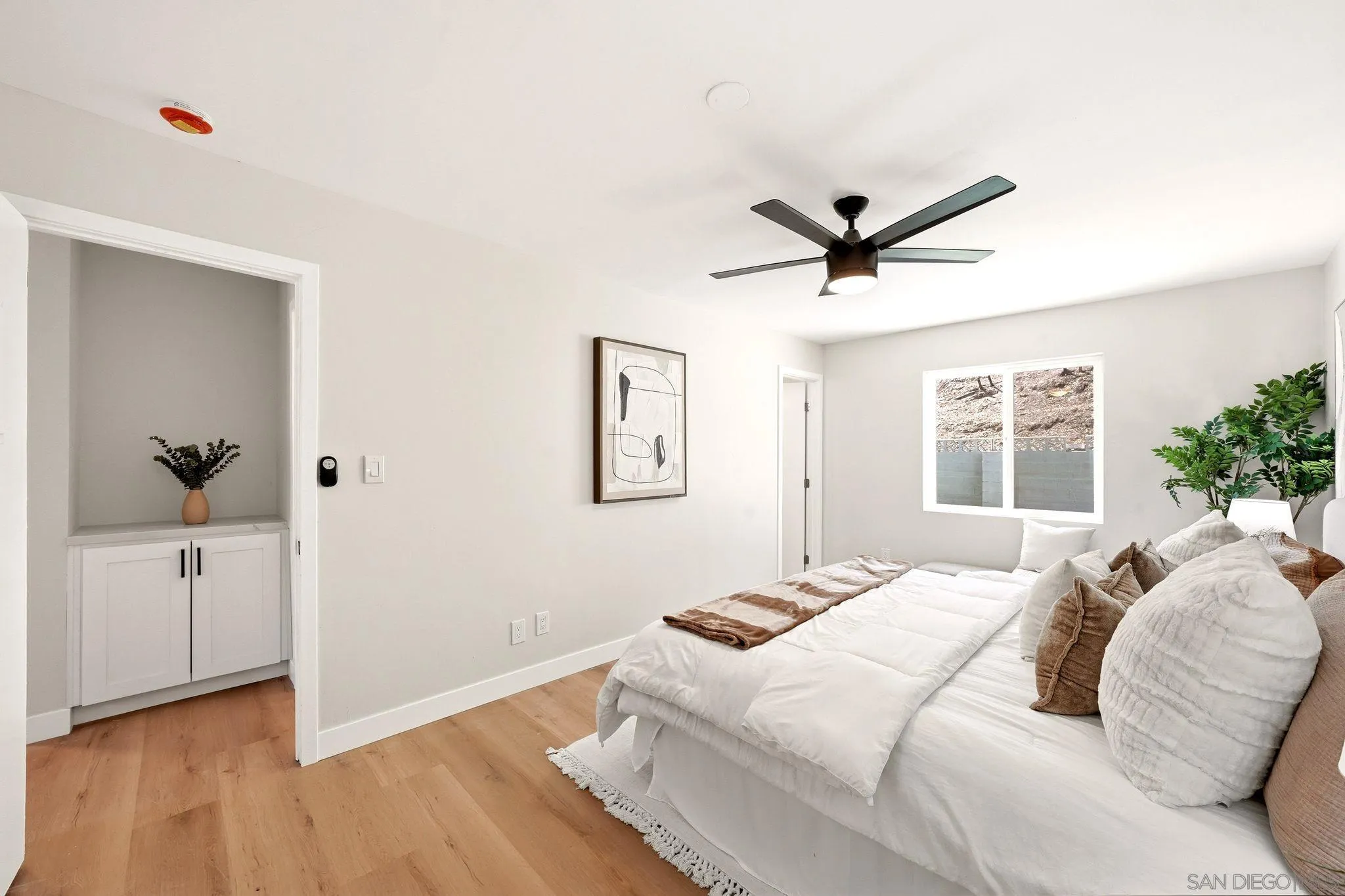 https://cdn.realtyfeed.com/cdn/127/260018564/4915ac9526892808d2d8bcec3baa3ebb.webp