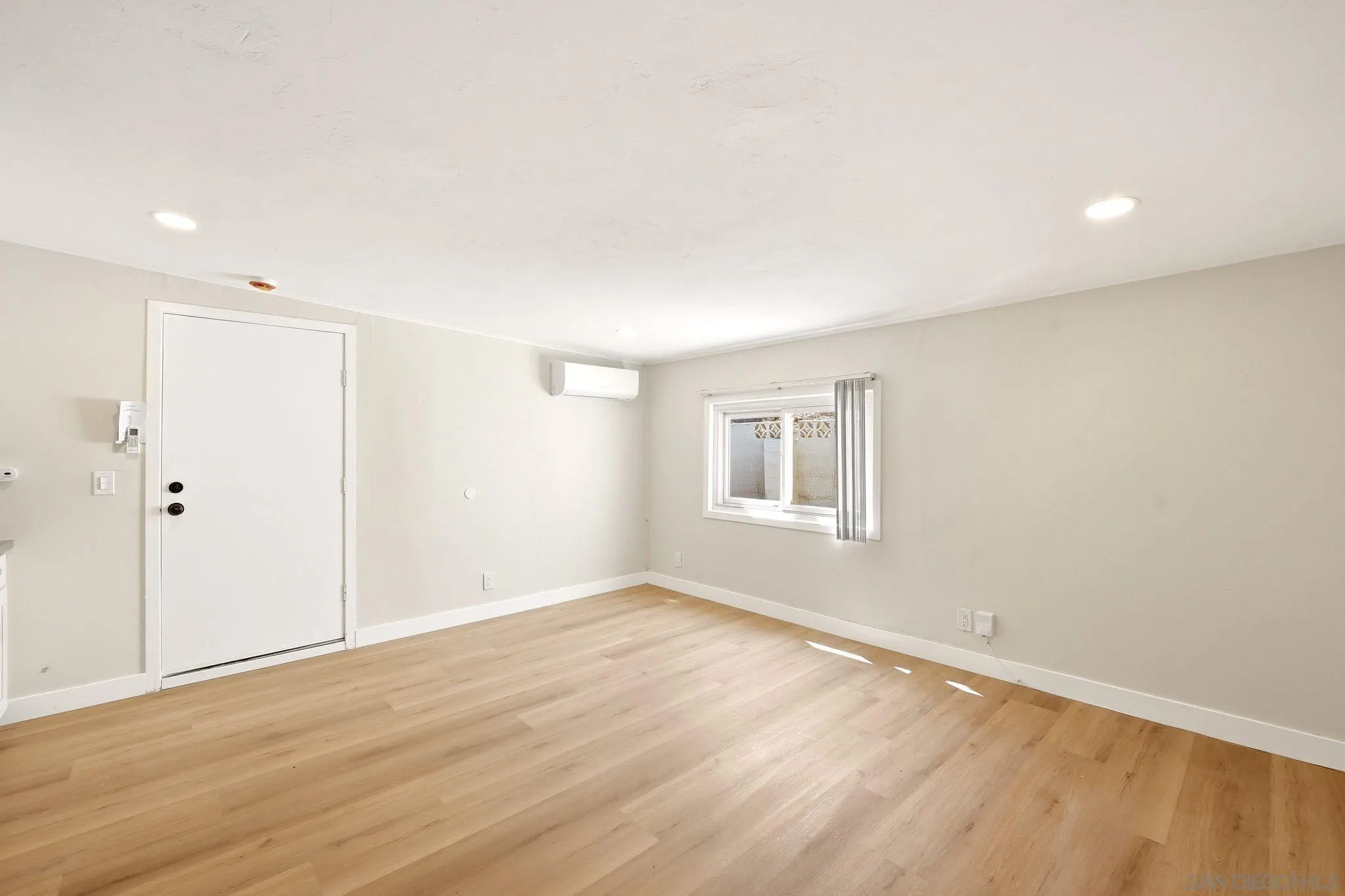 https://cdn.realtyfeed.com/cdn/127/260018564/4e97eb751379418ce91895a883309304.webp