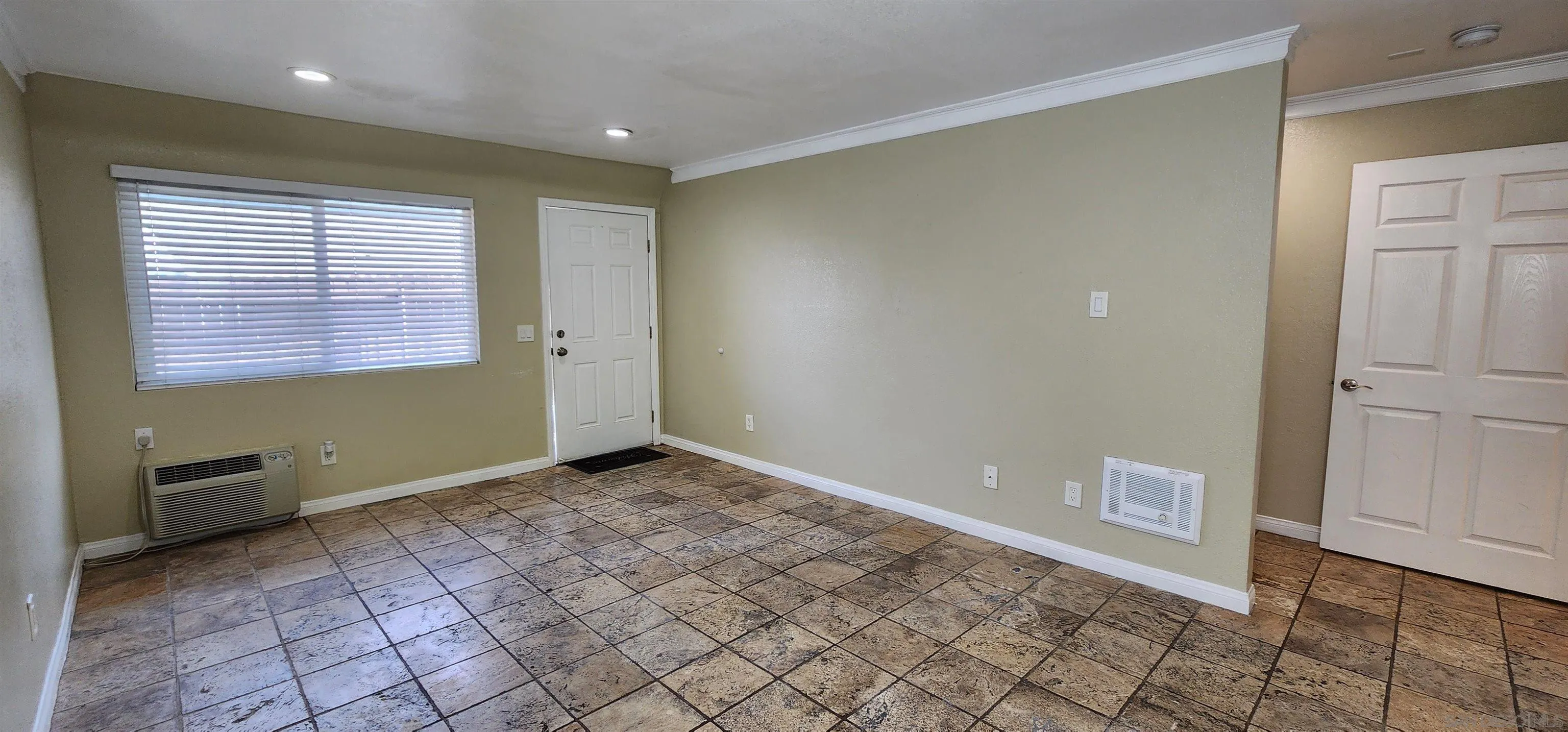 https://cdn.realtyfeed.com/cdn/127/260018568/7adb5c501310f62e2d1dc44cf184c9e6.webp