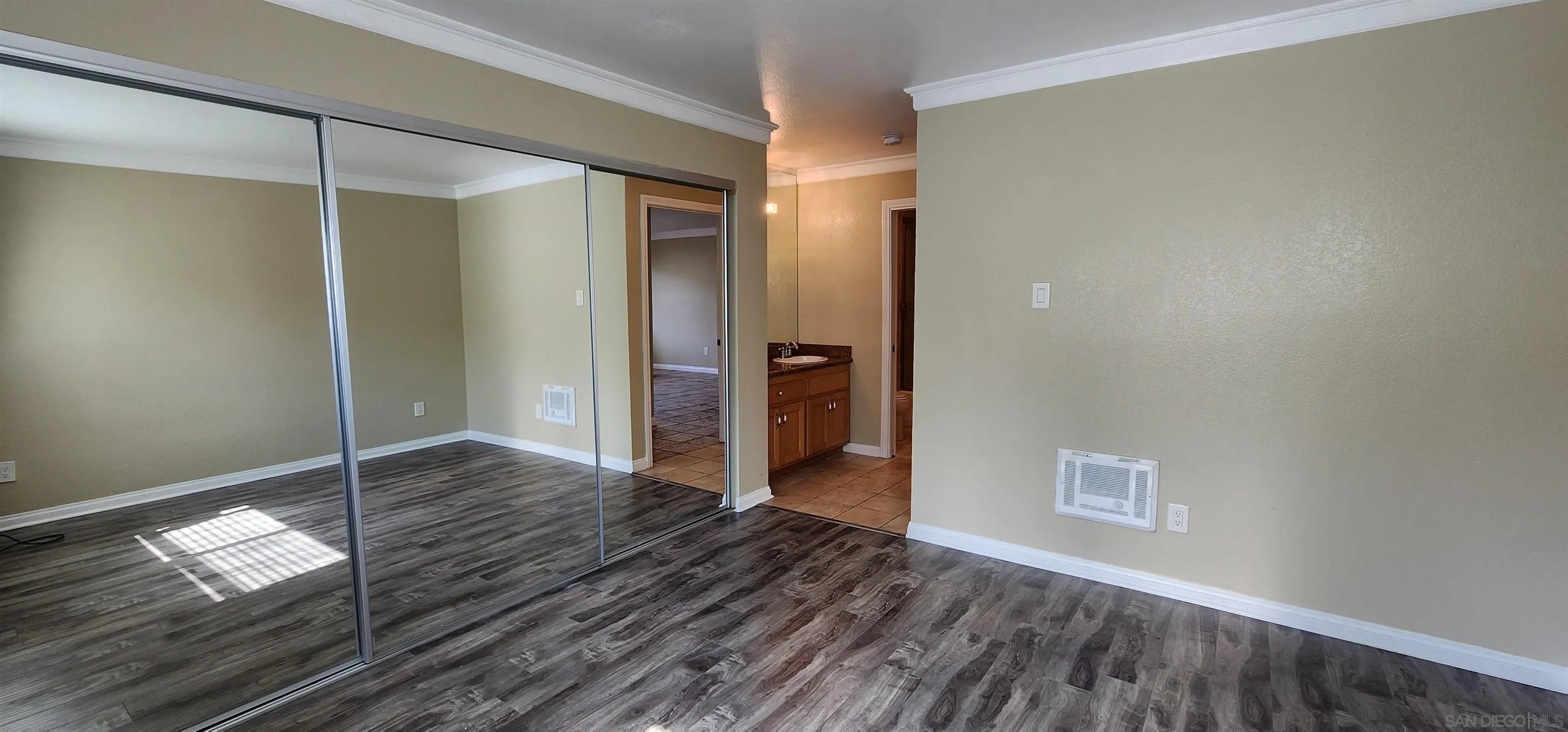 https://cdn.realtyfeed.com/cdn/127/260018568/90a77b09509bf6810bdbd832d47df76d.webp