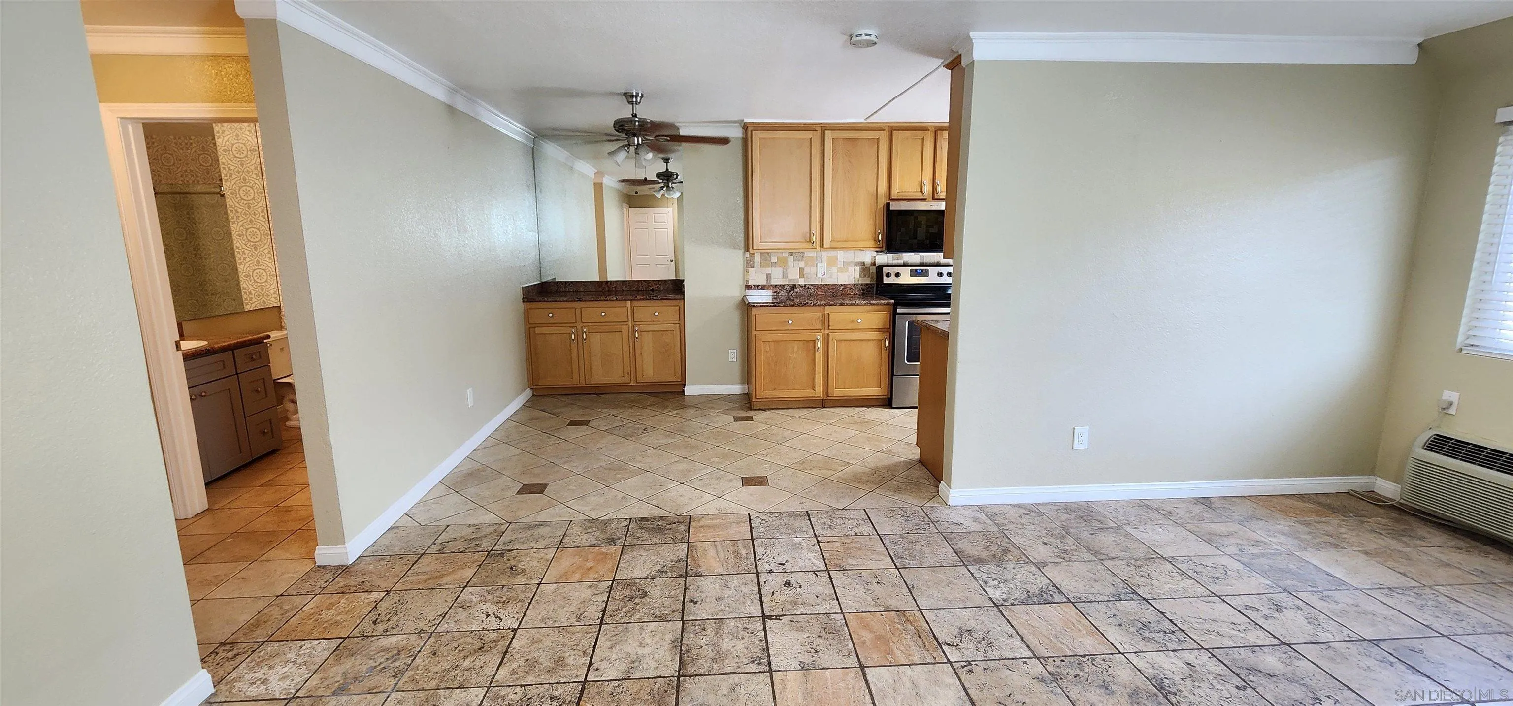 9860 Dale Unit A6, Spring Valley, CA 91977 - Photo 3 of 16, Spring Valley, CA