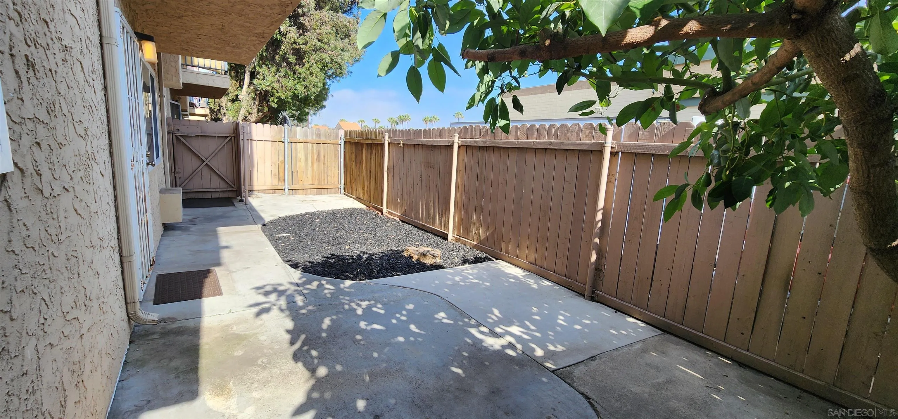 https://cdn.realtyfeed.com/cdn/127/260018568/c3dbf73fdb57d65ba3a32ab3281008ed.webp
