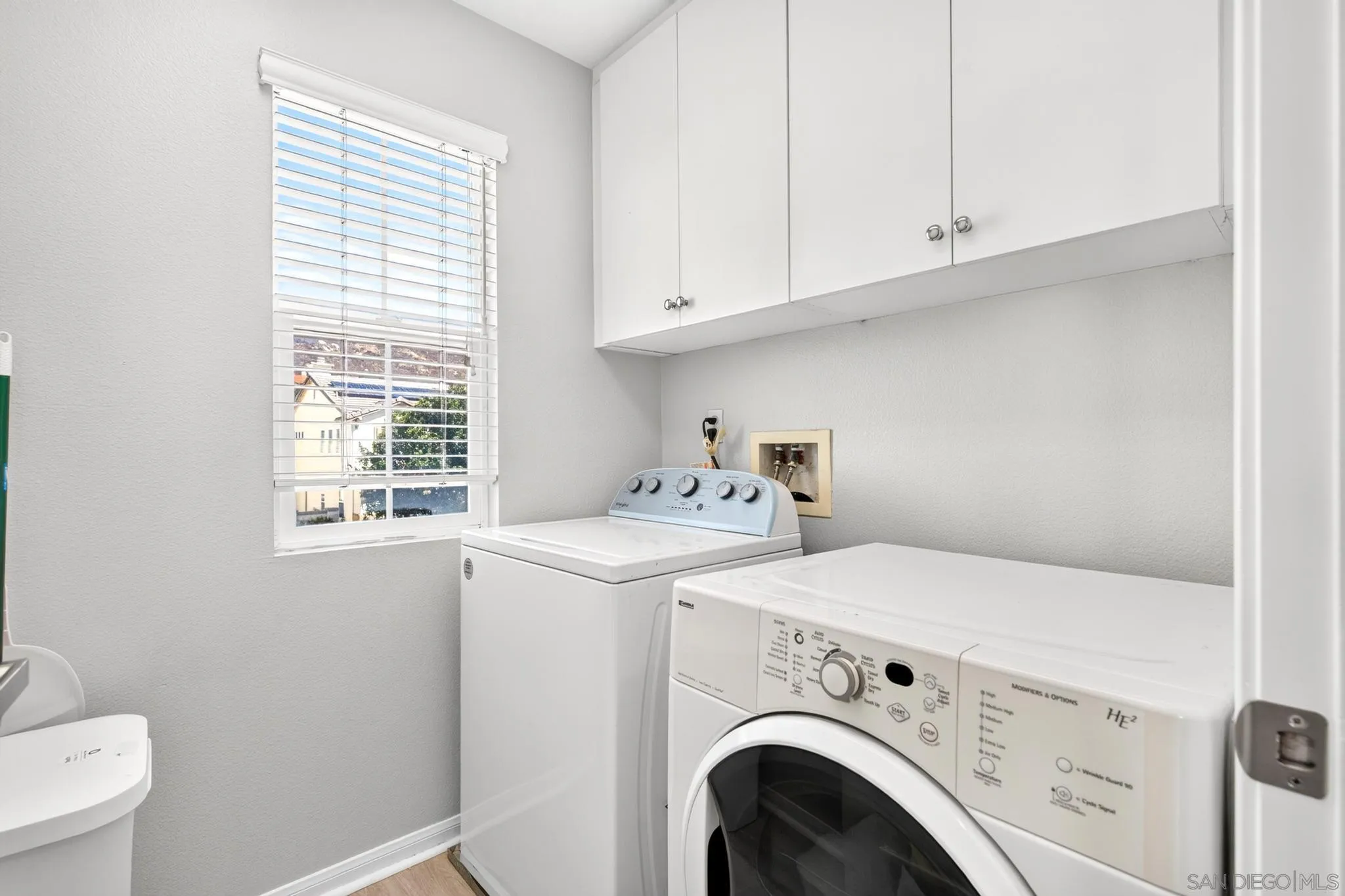 https://cdn.realtyfeed.com/cdn/127/260018572/333647d93a6afd4a57b921b559879ca8.webp