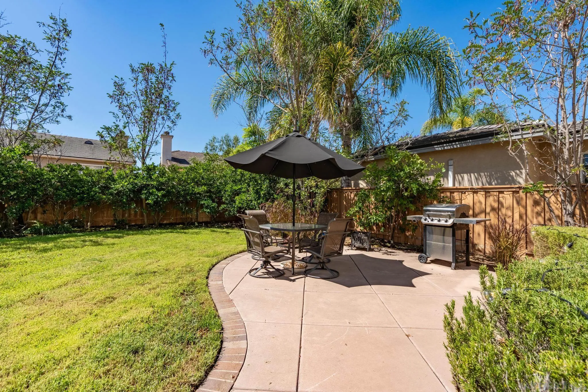 https://cdn.realtyfeed.com/cdn/127/260018572/e51e17a9406ff474efe6e5c50754ad49.webp