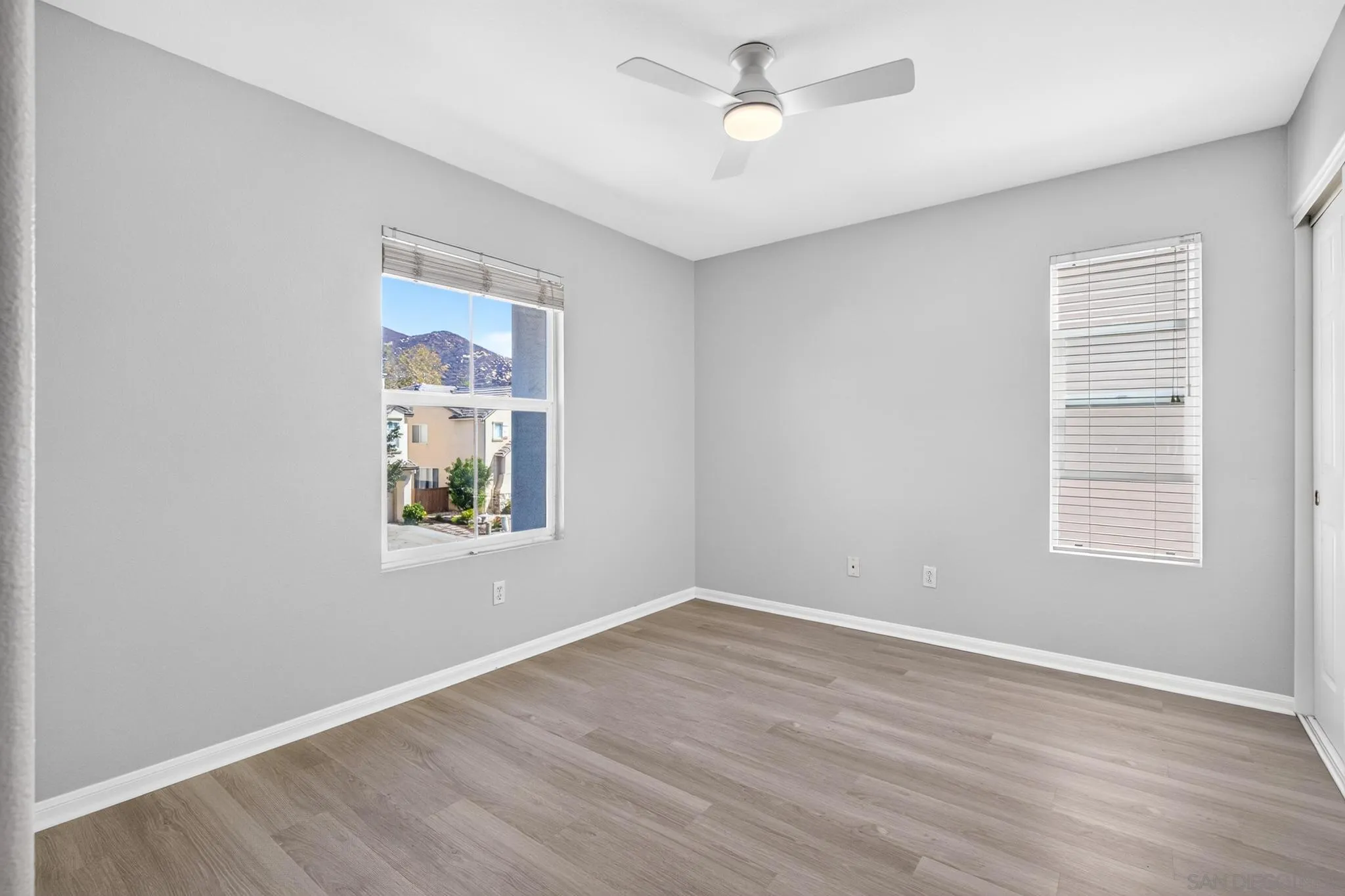 https://cdn.realtyfeed.com/cdn/127/260018572/f58777cdc8d1efcfc404aa4a84687803.webp