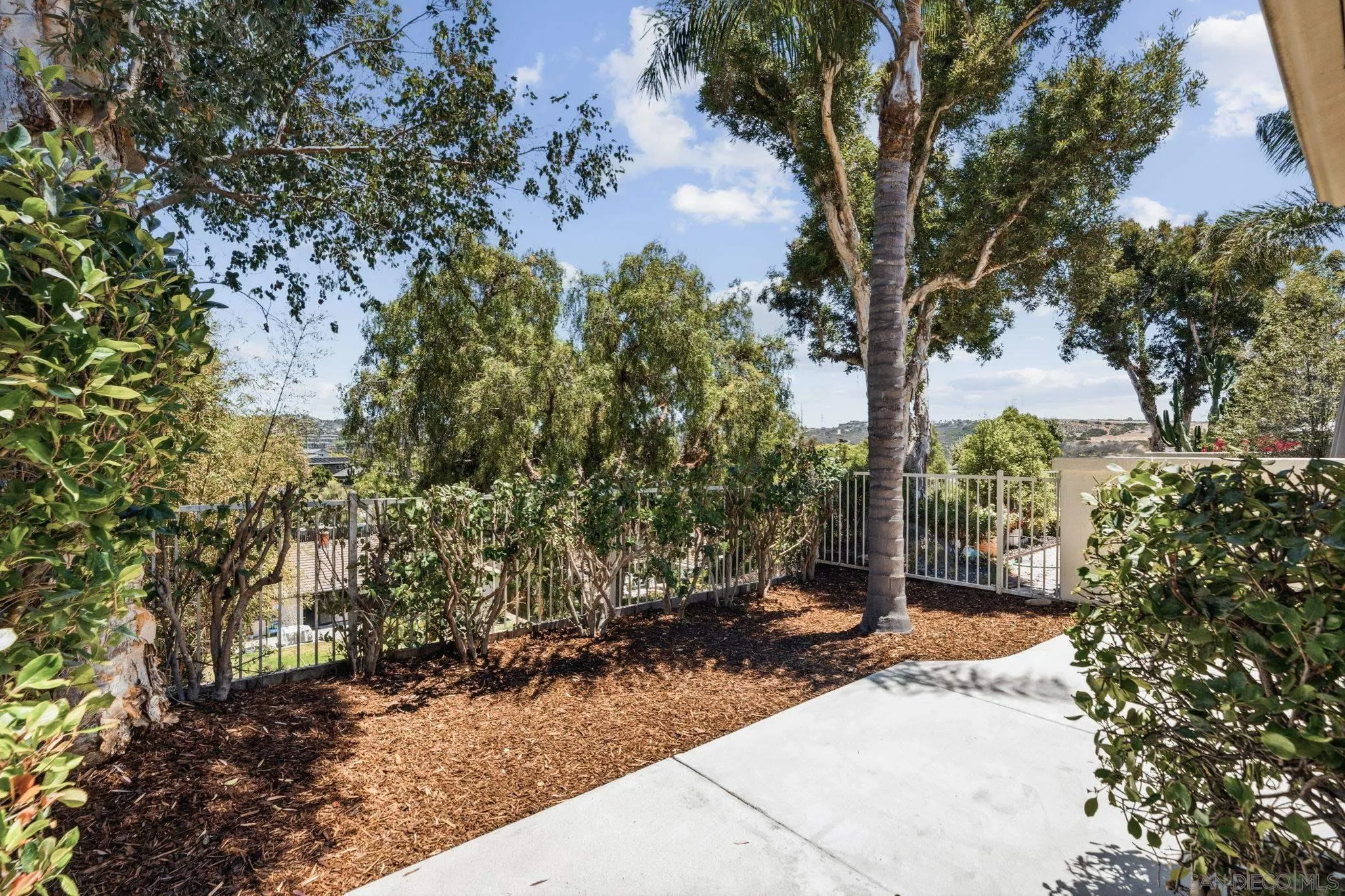 https://cdn.realtyfeed.com/cdn/127/260018574/763da8bb6b7b7e4962a49d7cb3f71bdb.webp
