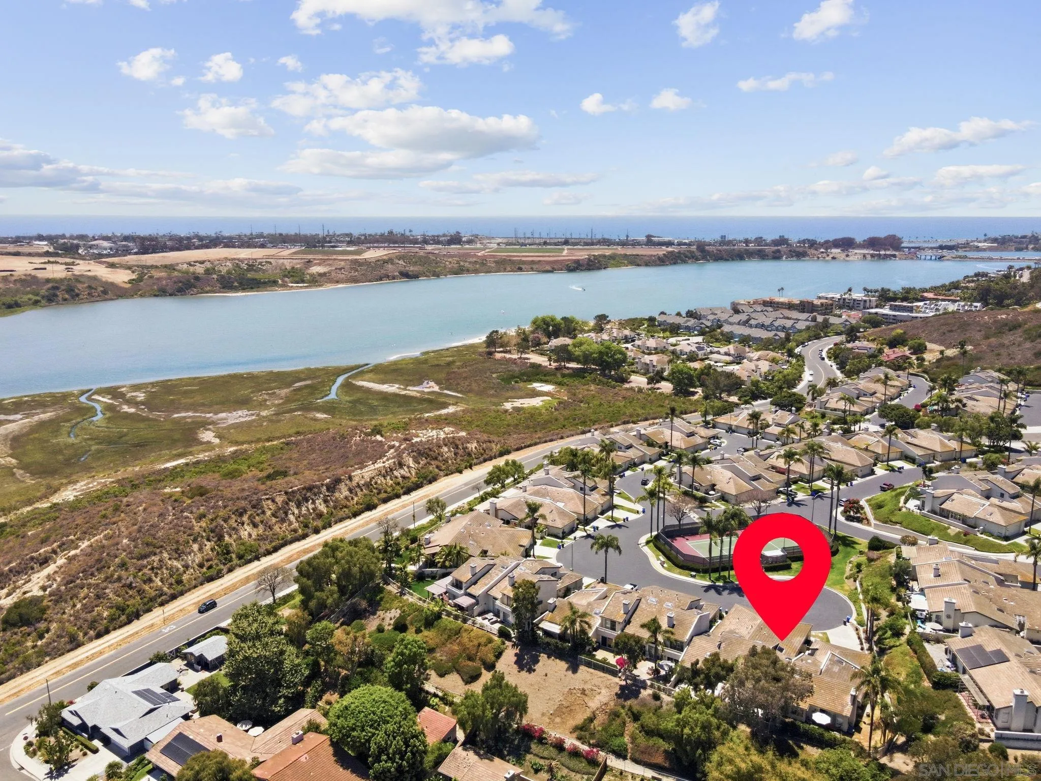 https://cdn.realtyfeed.com/cdn/127/260018574/89431e7242c84f386d6ff508aa052cf7.webp