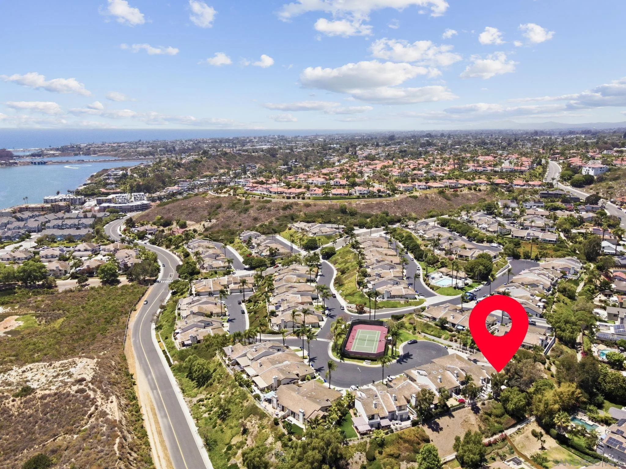 https://cdn.realtyfeed.com/cdn/127/260018574/8a5e9c80f37a5ed1ed2e72006d770e39.webp