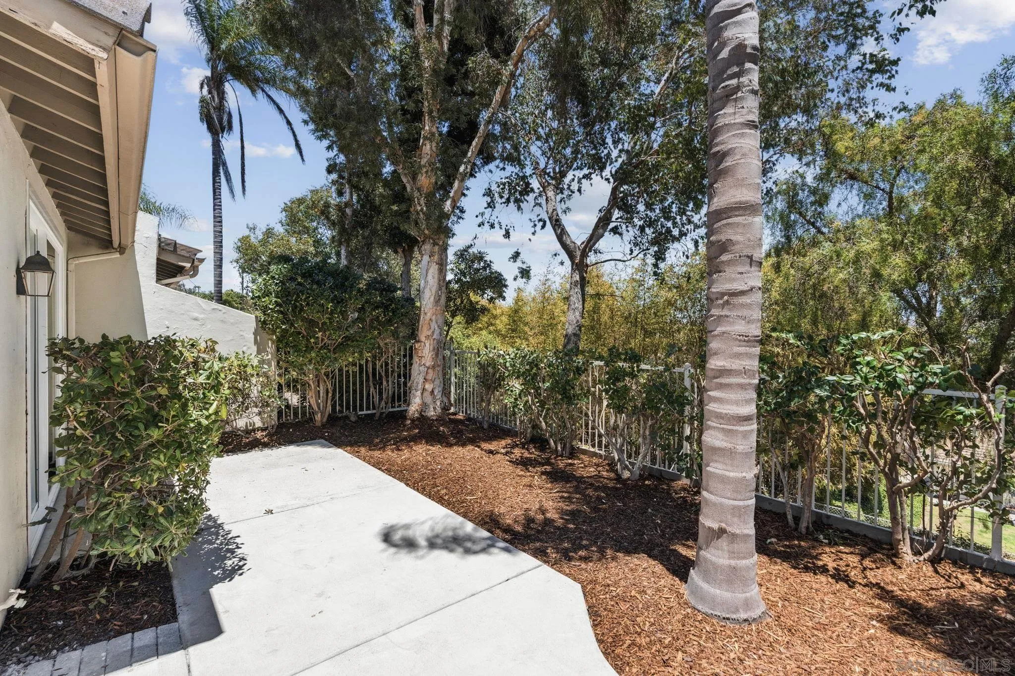 https://cdn.realtyfeed.com/cdn/127/260018574/ce19d2cee4472abfdd0eb2b2972baedf.webp