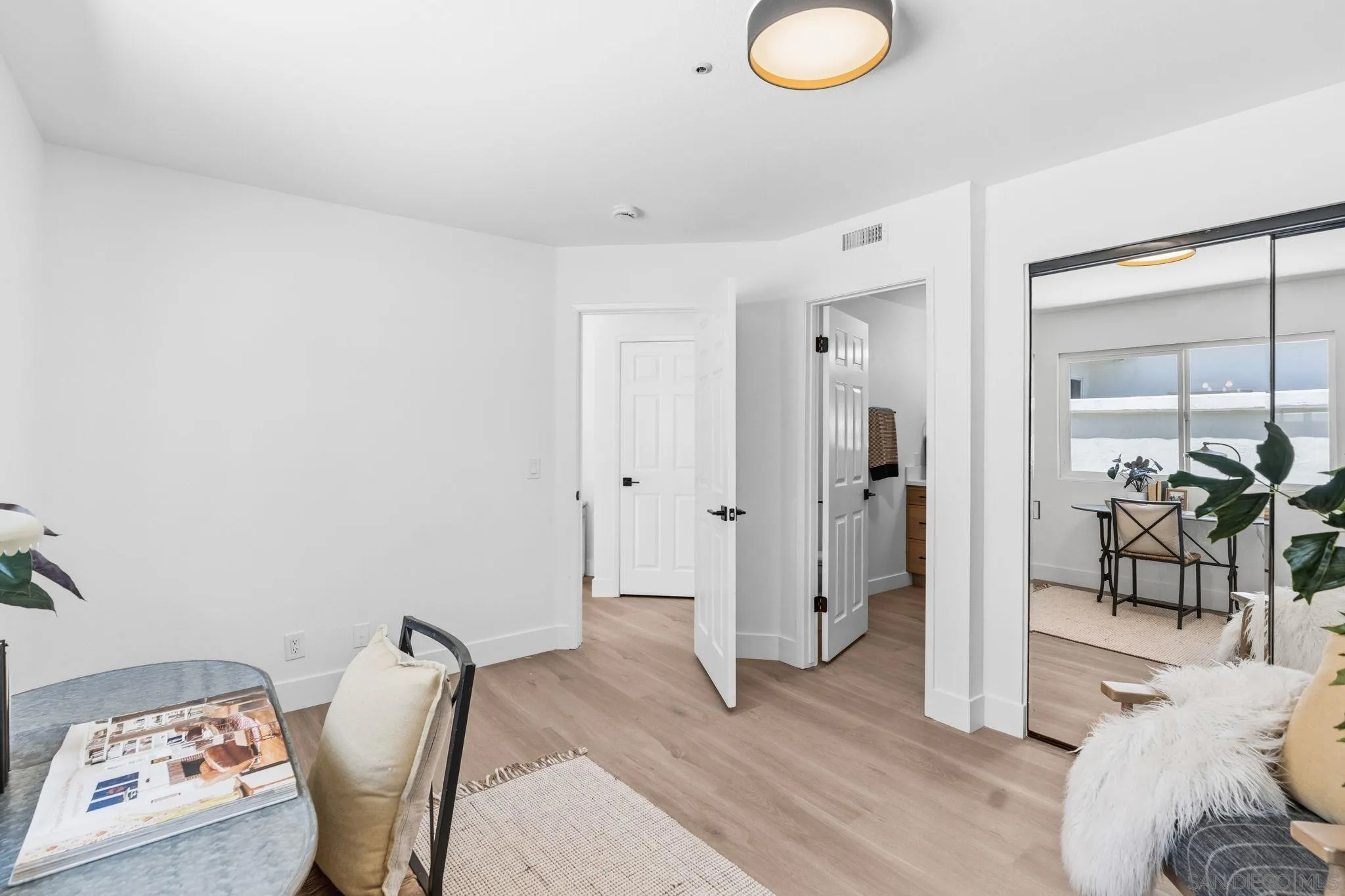 https://cdn.realtyfeed.com/cdn/127/260018574/f97a16ccd402ea63b6d673ecb0351843.webp