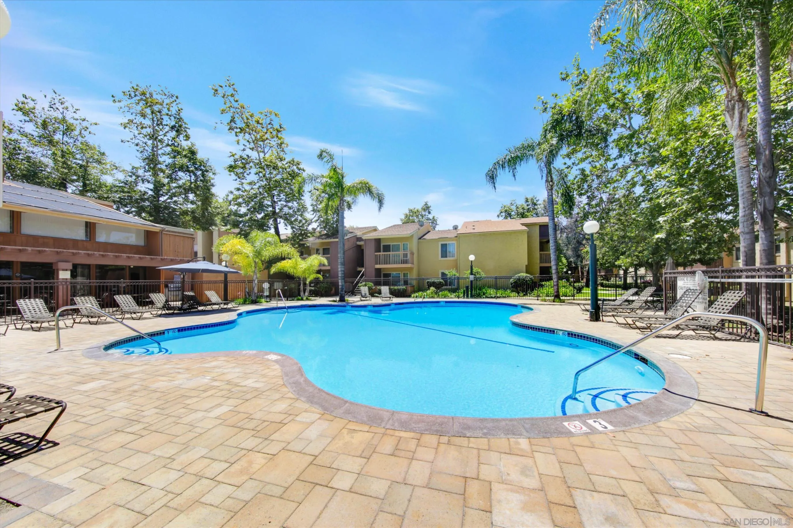 Photo #16: 260018576 Listing: Photo #16