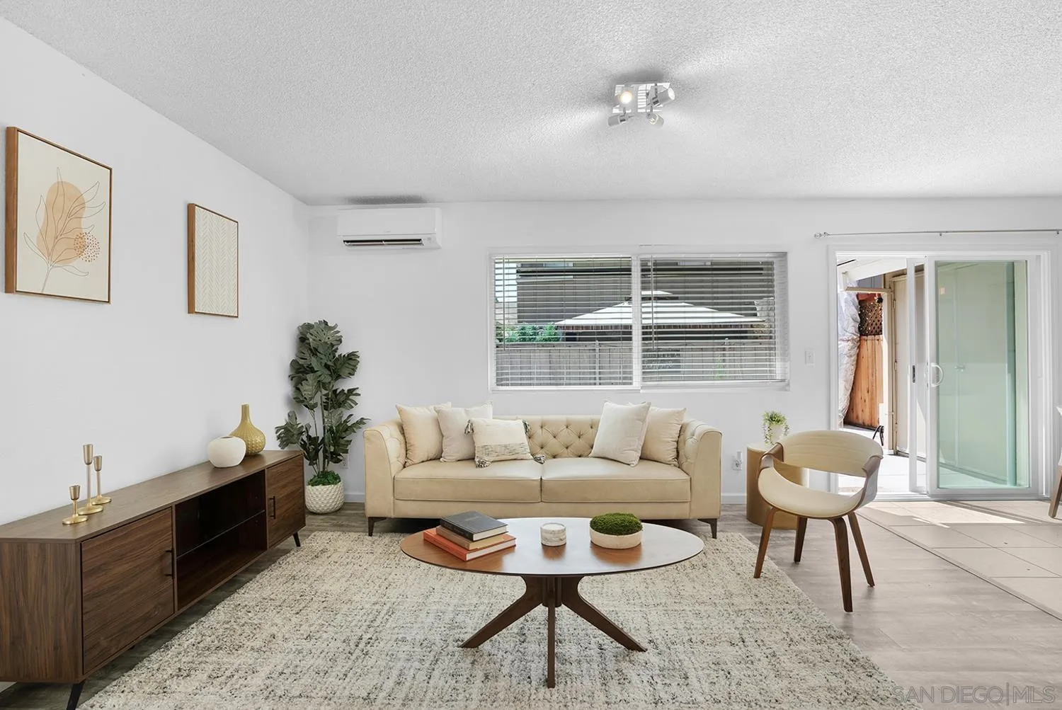 https://cdn.realtyfeed.com/cdn/127/260018577/f97a8b01d5d1967afb0a5880e353f8ea.webp
