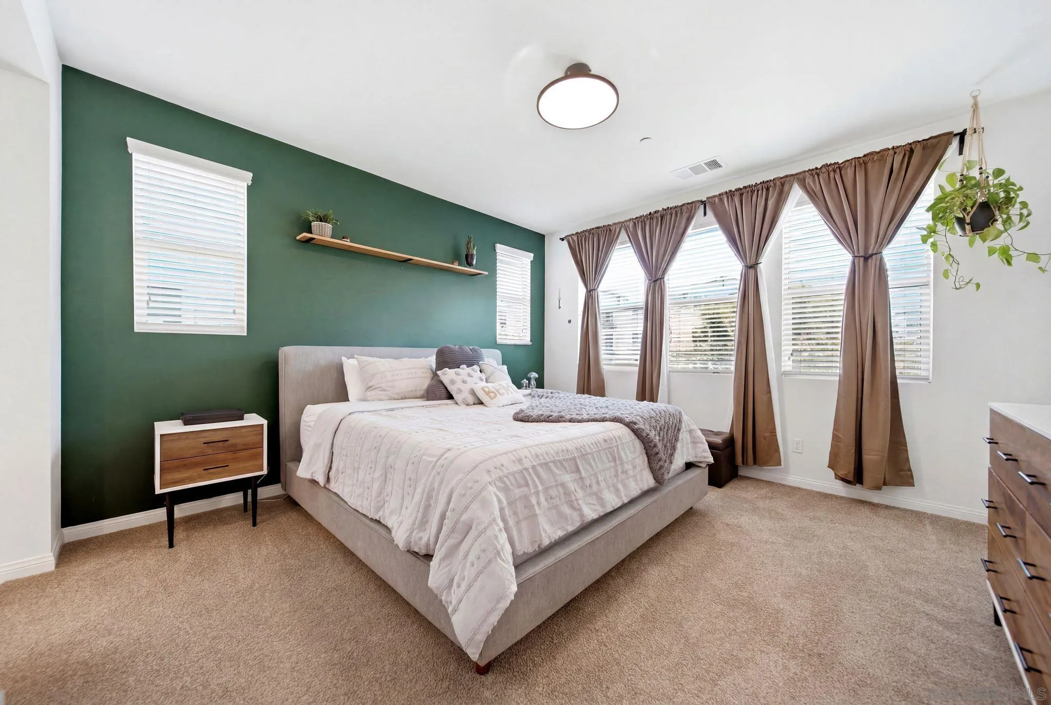 Photo #9: 260018585 Listing: Photo #9