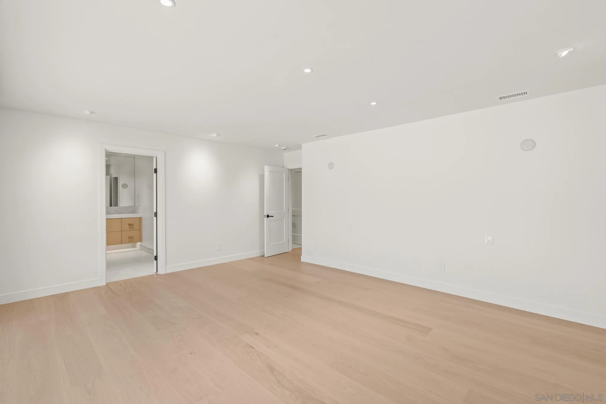 2260 Calle Tiara, La Jolla, CA 92037, photo 29