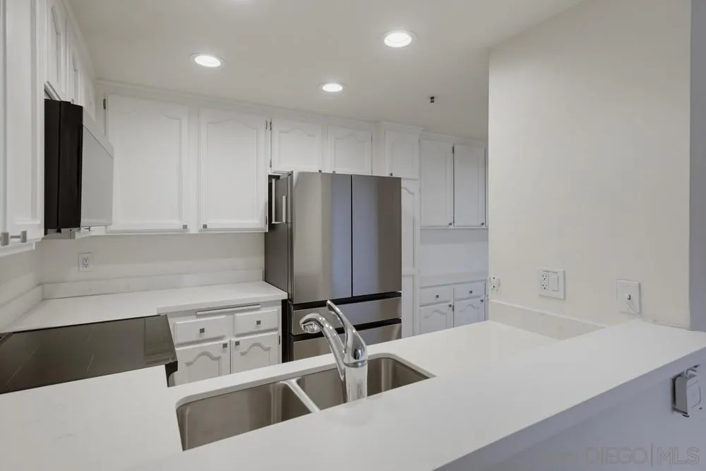 Photo #10: 260018590 Listing: Photo #10