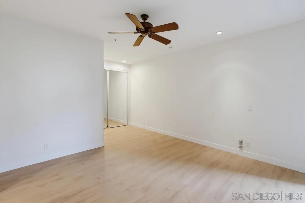 Photo #16: 260018590 Listing: Photo #16
