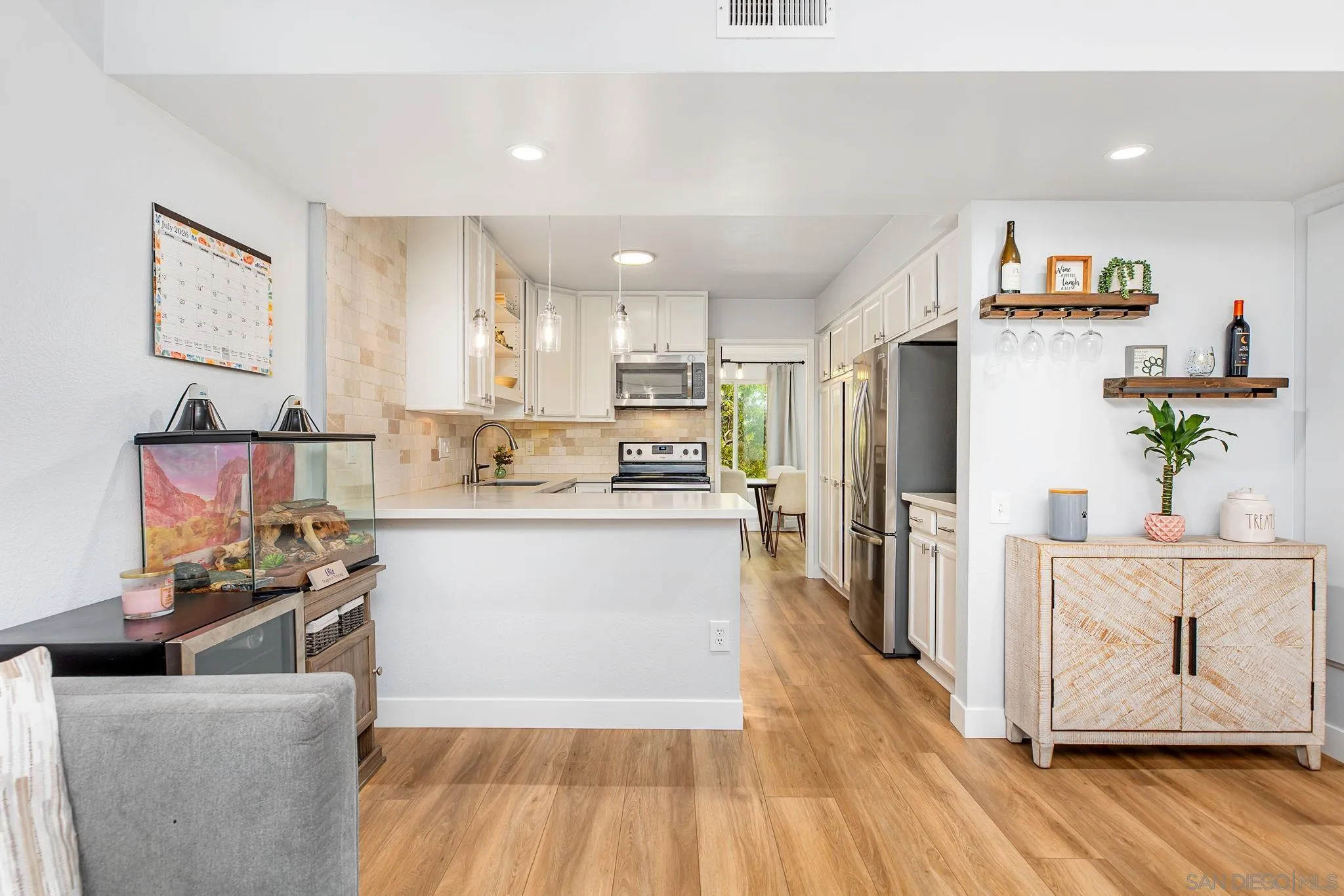 https://cdn.realtyfeed.com/cdn/127/260018591/009e84fa16bf36f1e6c91ba014f0481a.webp