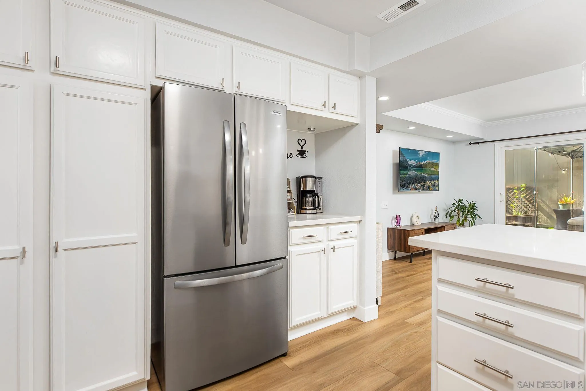 https://cdn.realtyfeed.com/cdn/127/260018591/62c8db634ed809128ad726a12a37a900.webp