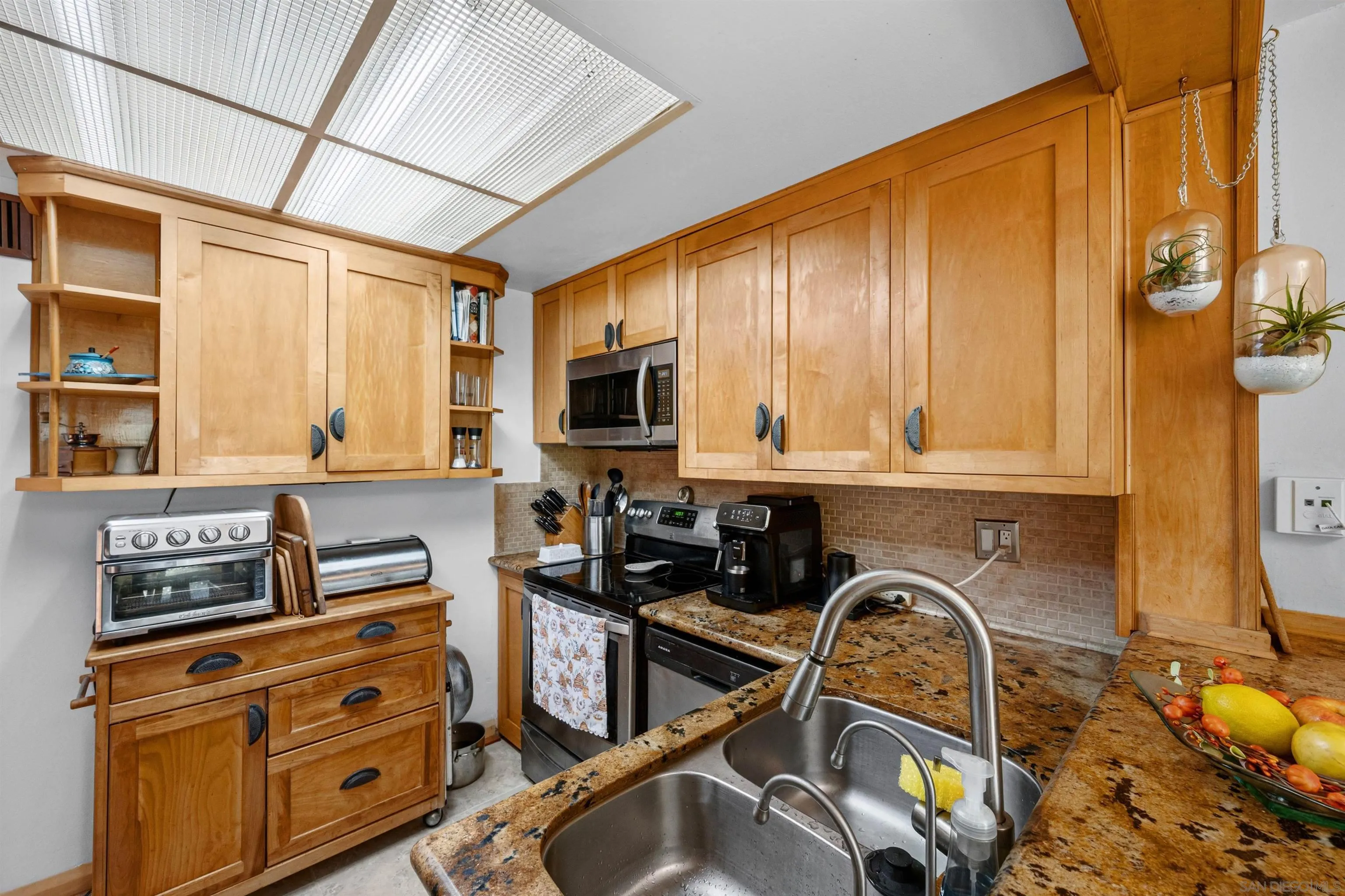 https://cdn.realtyfeed.com/cdn/127/260018596/3361c5986bd14d7325349935c1689a8a.webp