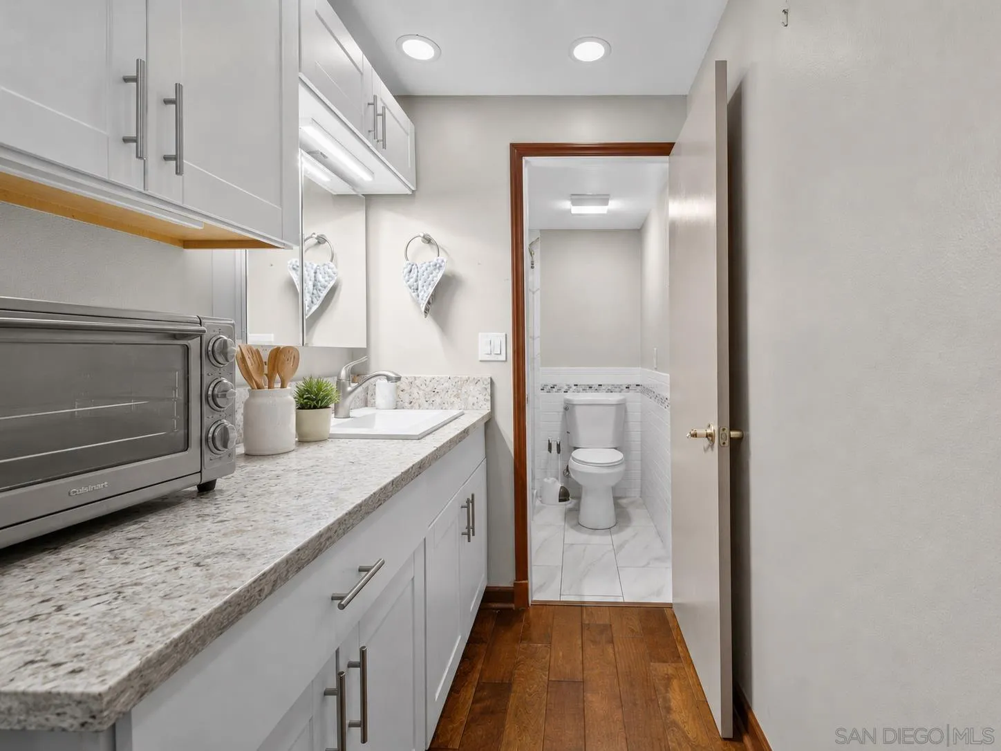 https://cdn.realtyfeed.com/cdn/127/260018596/49fd529149ceb944a7aab1f5eb09342e.webp