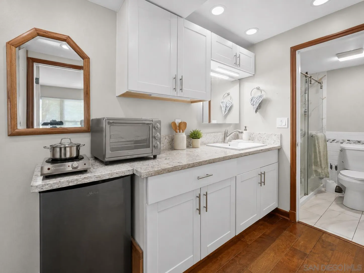 https://cdn.realtyfeed.com/cdn/127/260018596/959d16f7caf9849056ba02dbf9abe70f.webp