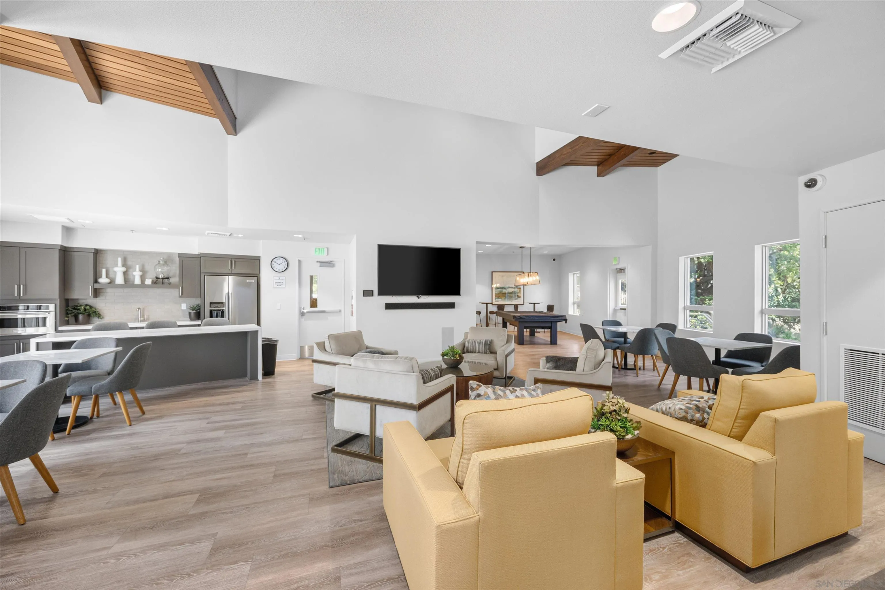 https://cdn.realtyfeed.com/cdn/127/260018596/bfc4d7e11d63d4d38b77710beaa5e57d.webp