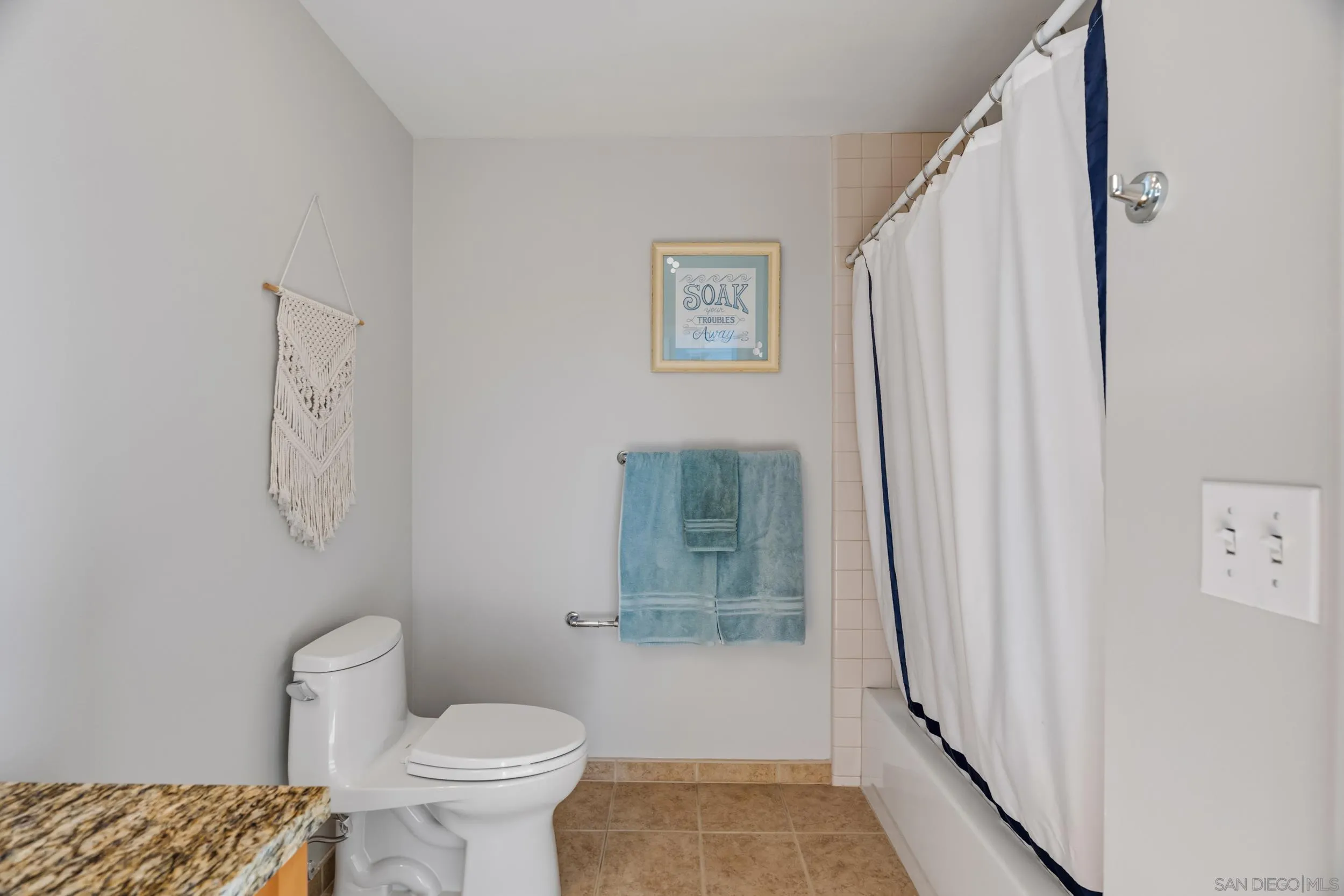 https://cdn.realtyfeed.com/cdn/127/260018598/0077451a40e16a912dbb7d021d66161f.webp