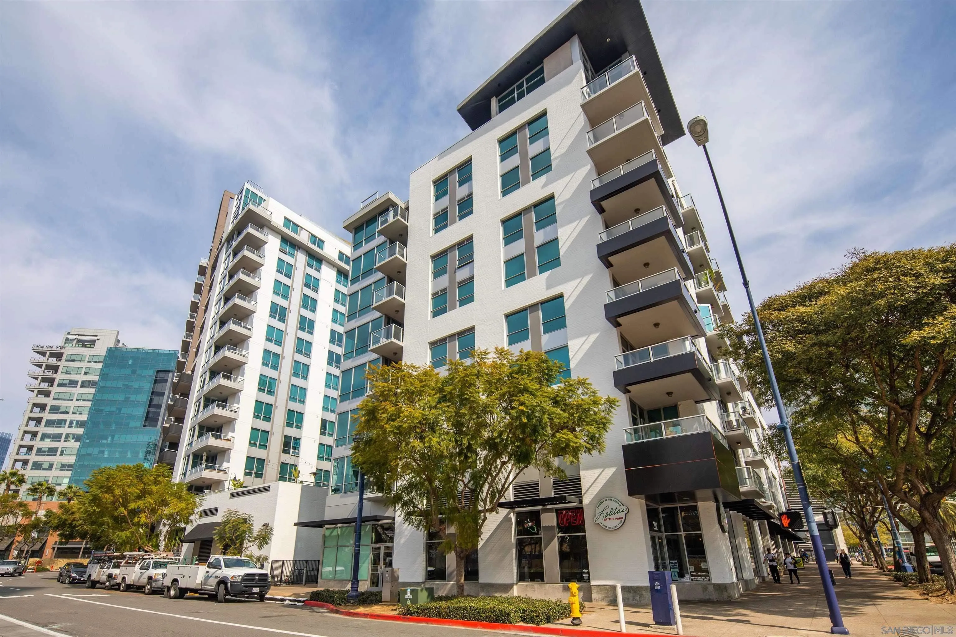 https://cdn.realtyfeed.com/cdn/127/260018598/2b10ae29a36d83c685179941212ec294.webp