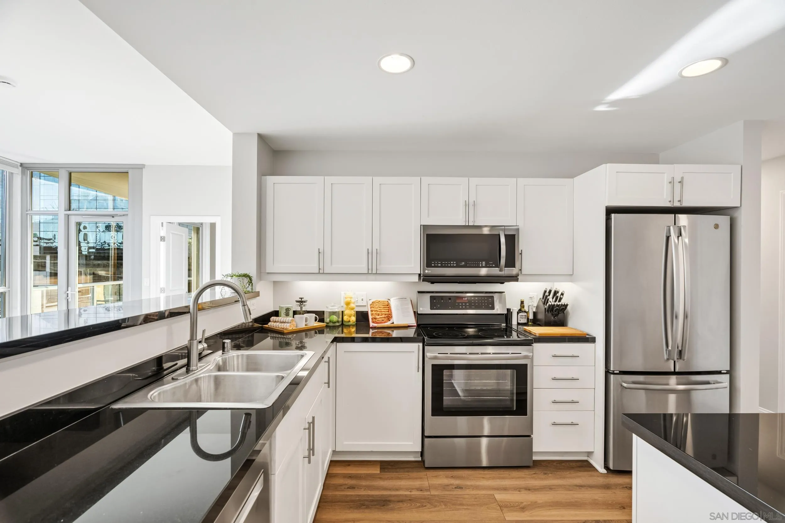 https://cdn.realtyfeed.com/cdn/127/260018598/390ef23e676a49faf7b72b3a72f33eac.webp