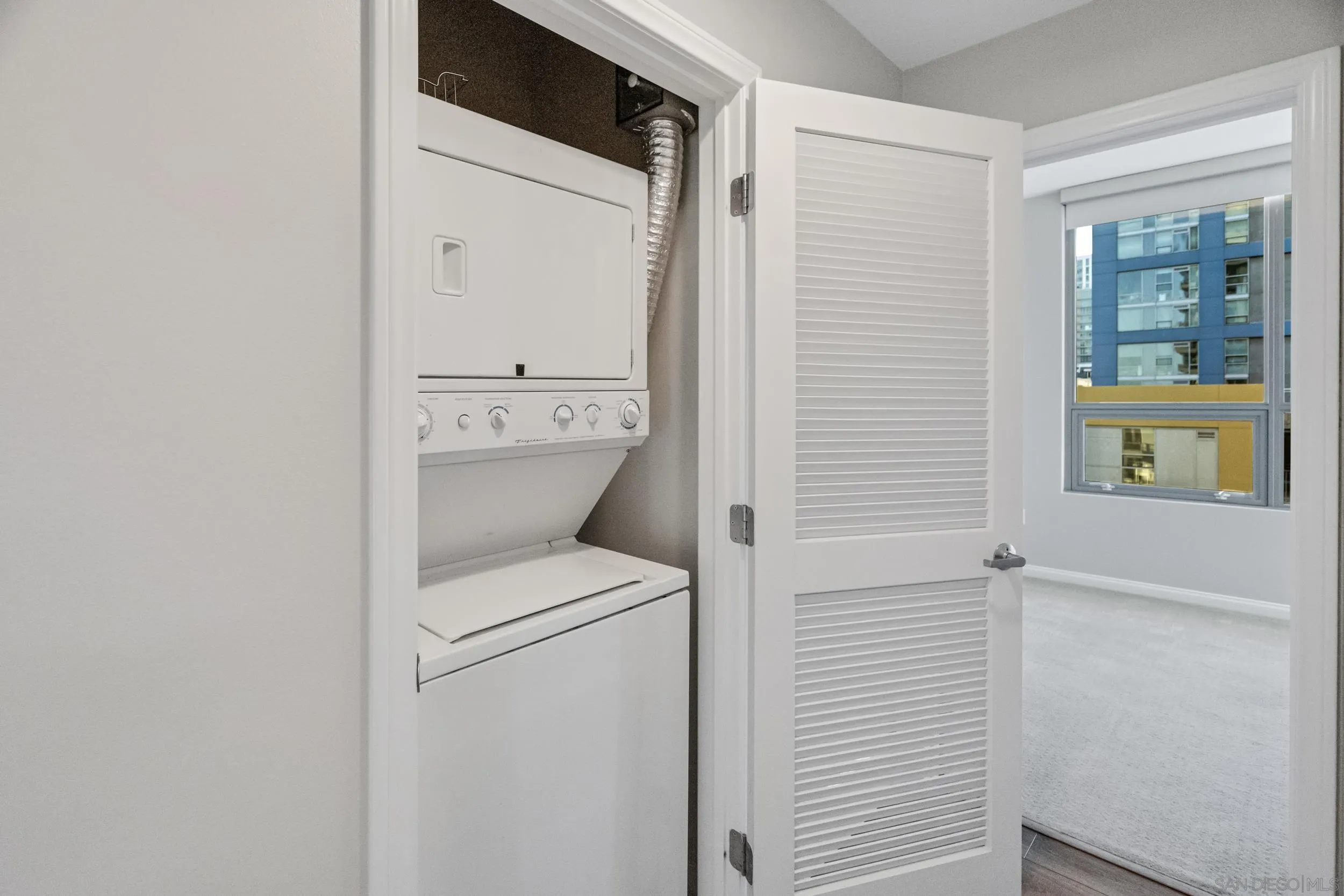 https://cdn.realtyfeed.com/cdn/127/260018598/3e46d82ba8cd5aad4c00cb9f811929db.webp