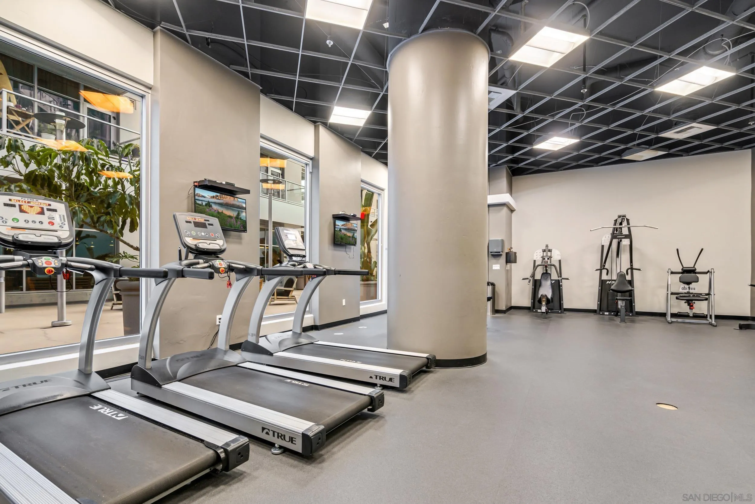 https://cdn.realtyfeed.com/cdn/127/260018598/7ecccce6fe3d578edd0c6c88abb18ab5.webp