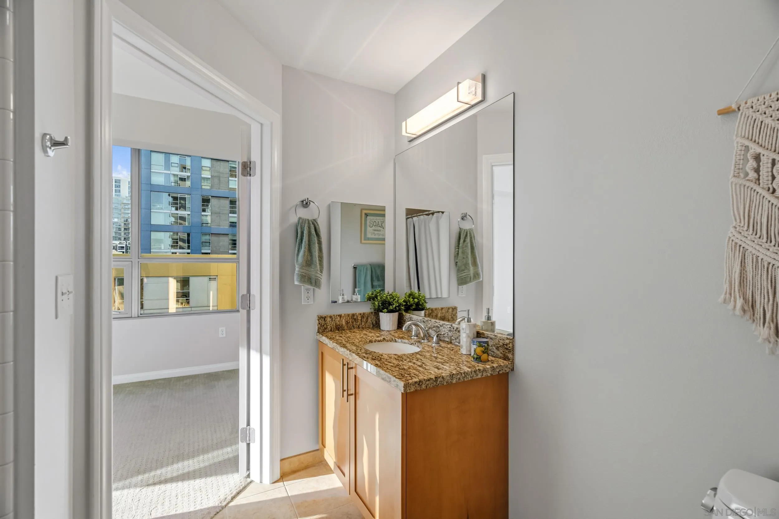 https://cdn.realtyfeed.com/cdn/127/260018598/b2ccfe4af971cc1e179c3d5fbe4a9339.webp