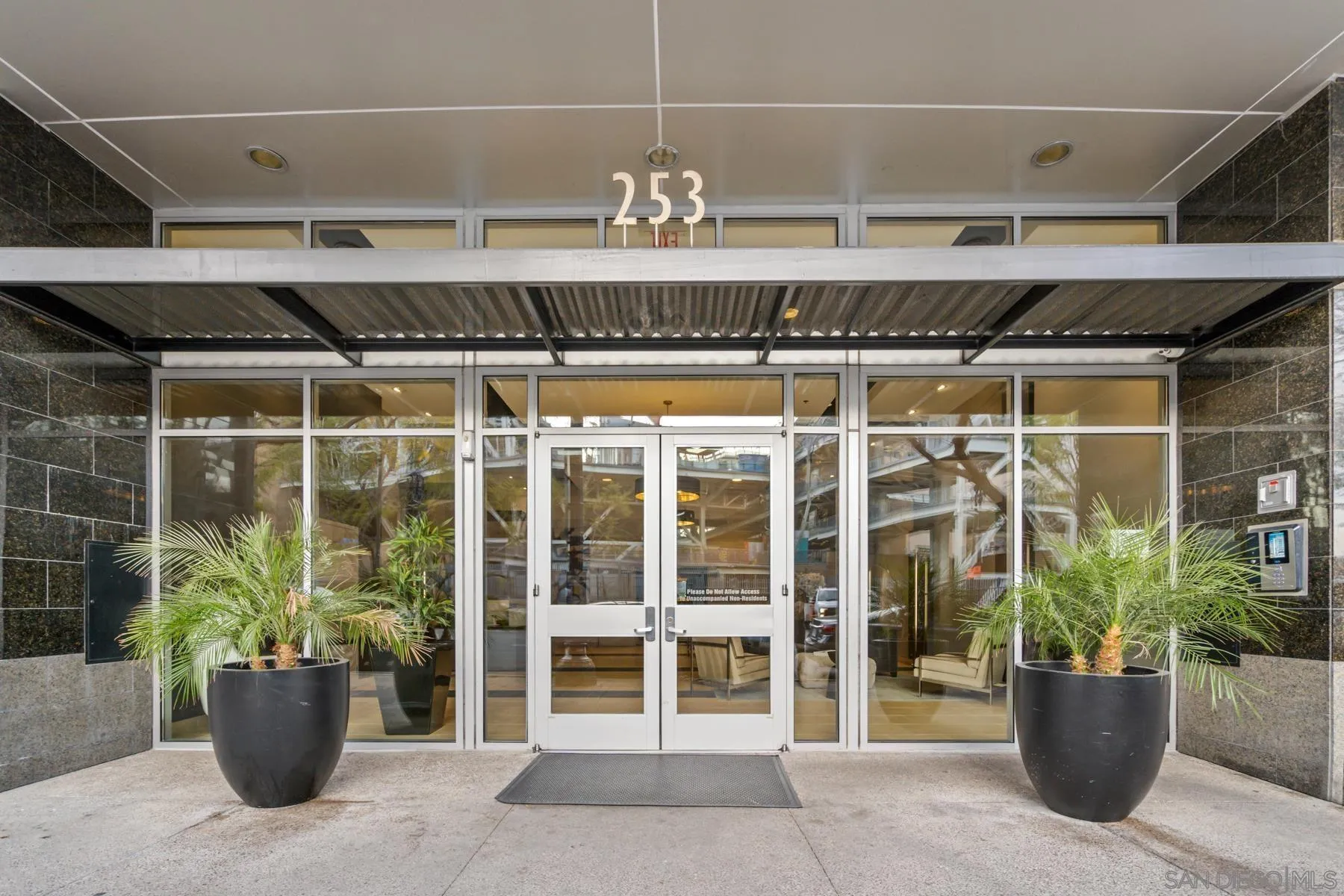 https://cdn.realtyfeed.com/cdn/127/260018598/bdf5e4a13ff3c7856f117f6d28b2b163.webp