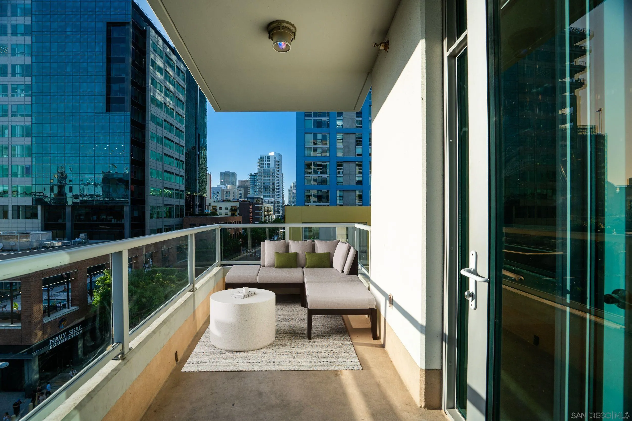 https://cdn.realtyfeed.com/cdn/127/260018598/ca91d2dfe27e59fed91f158fea1cd121.webp