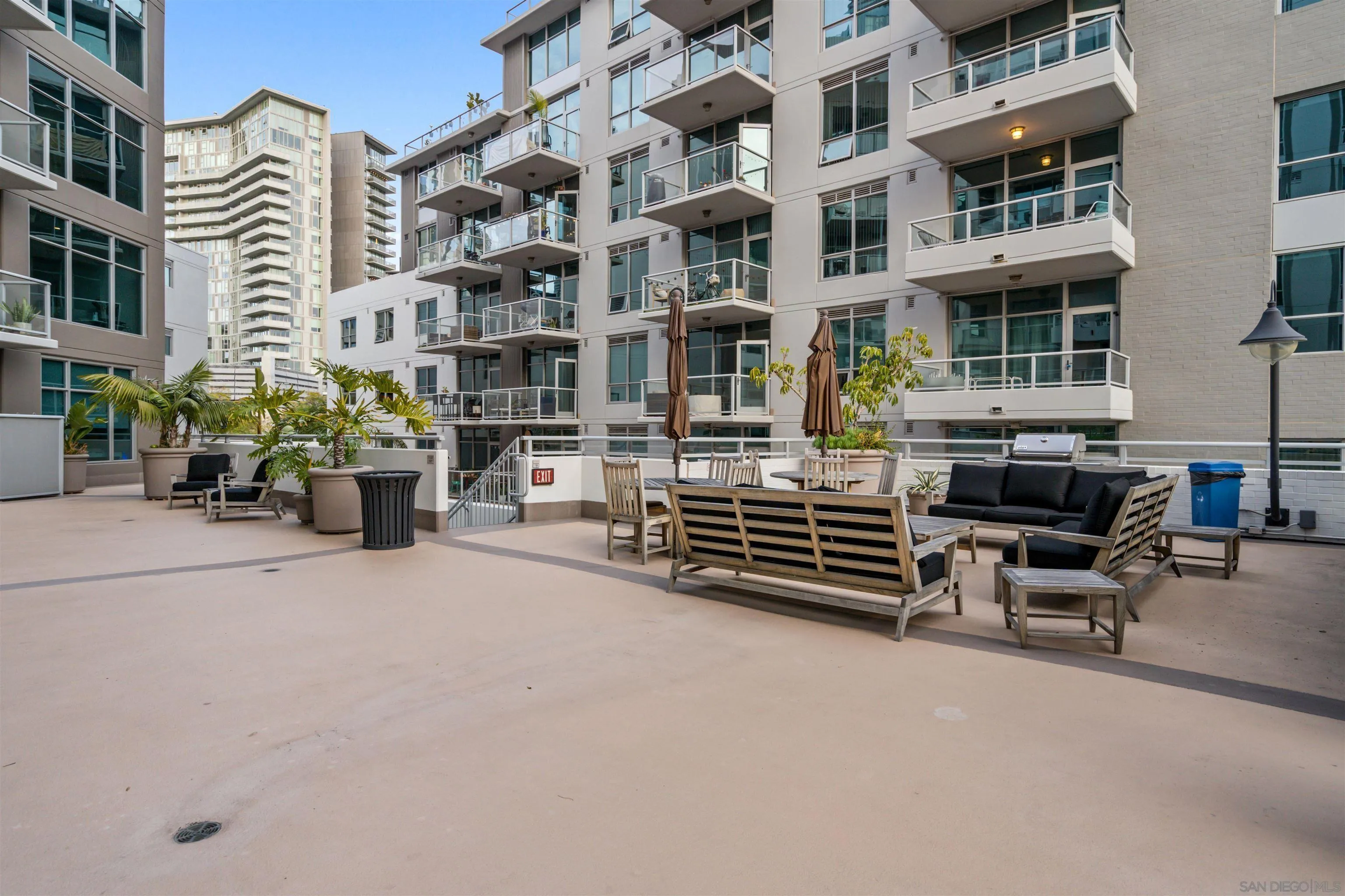 https://cdn.realtyfeed.com/cdn/127/260018598/d27d7c1e88d1649e8b2ff2096b550531.webp