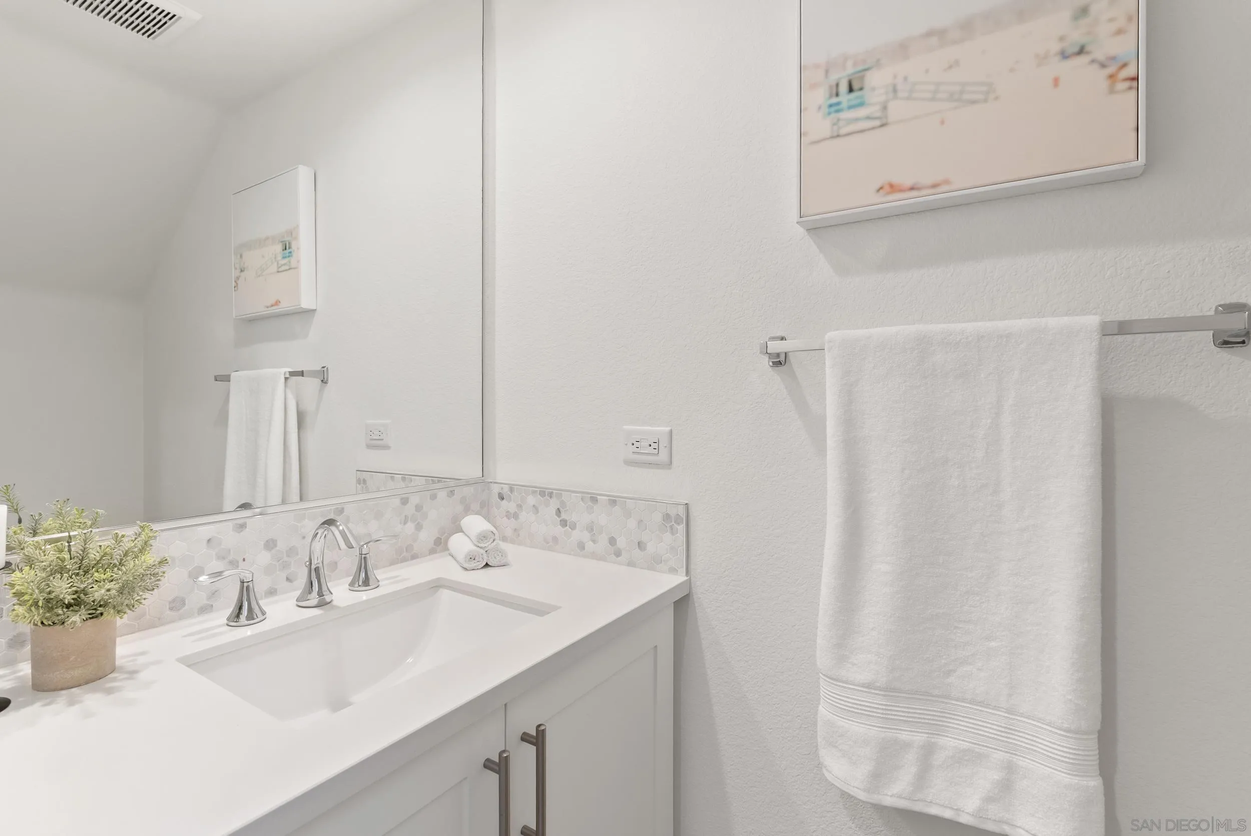 Photo #18: 2600186 Listing: Photo #18