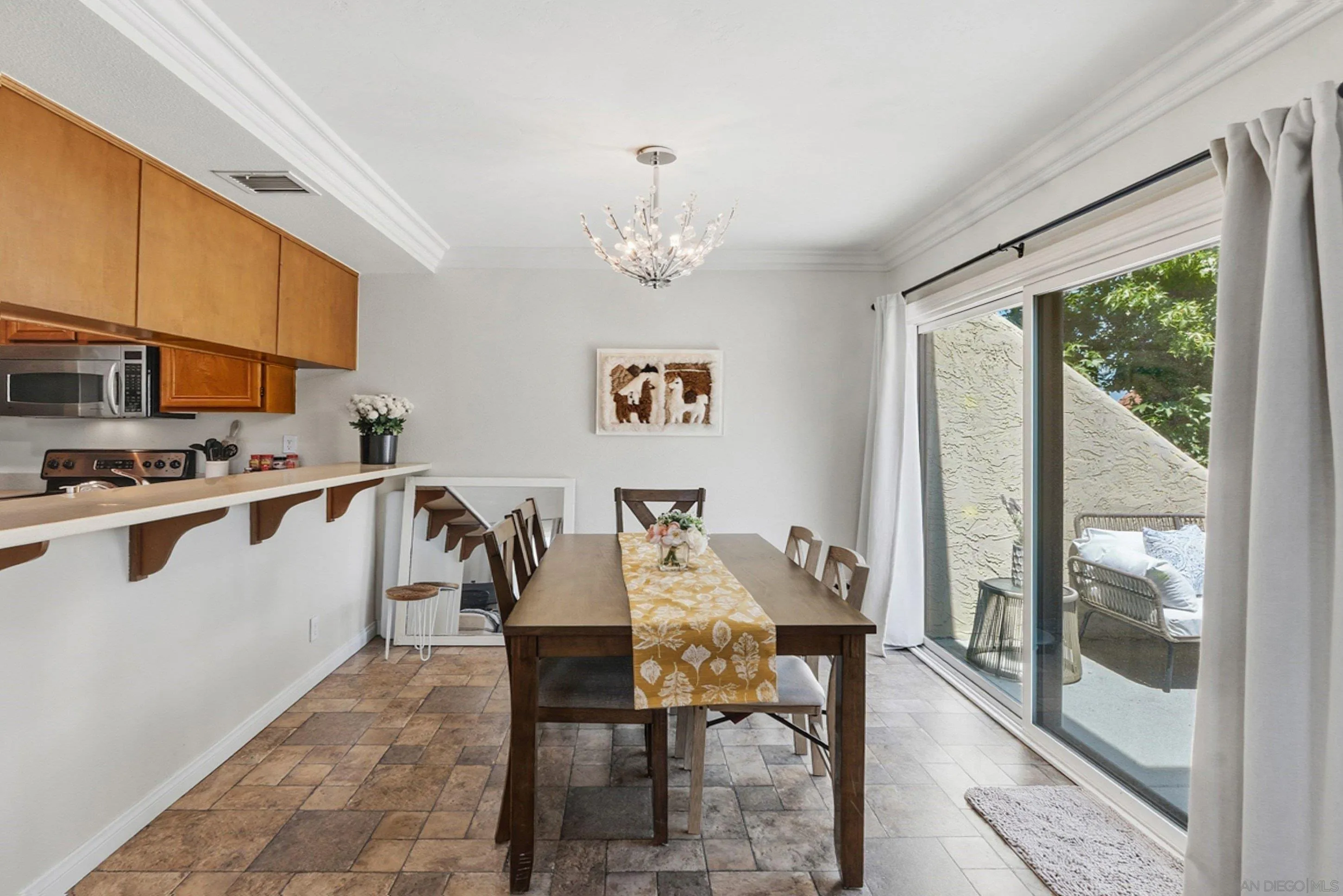 Photo #8: 260018603 Listing: Photo #8