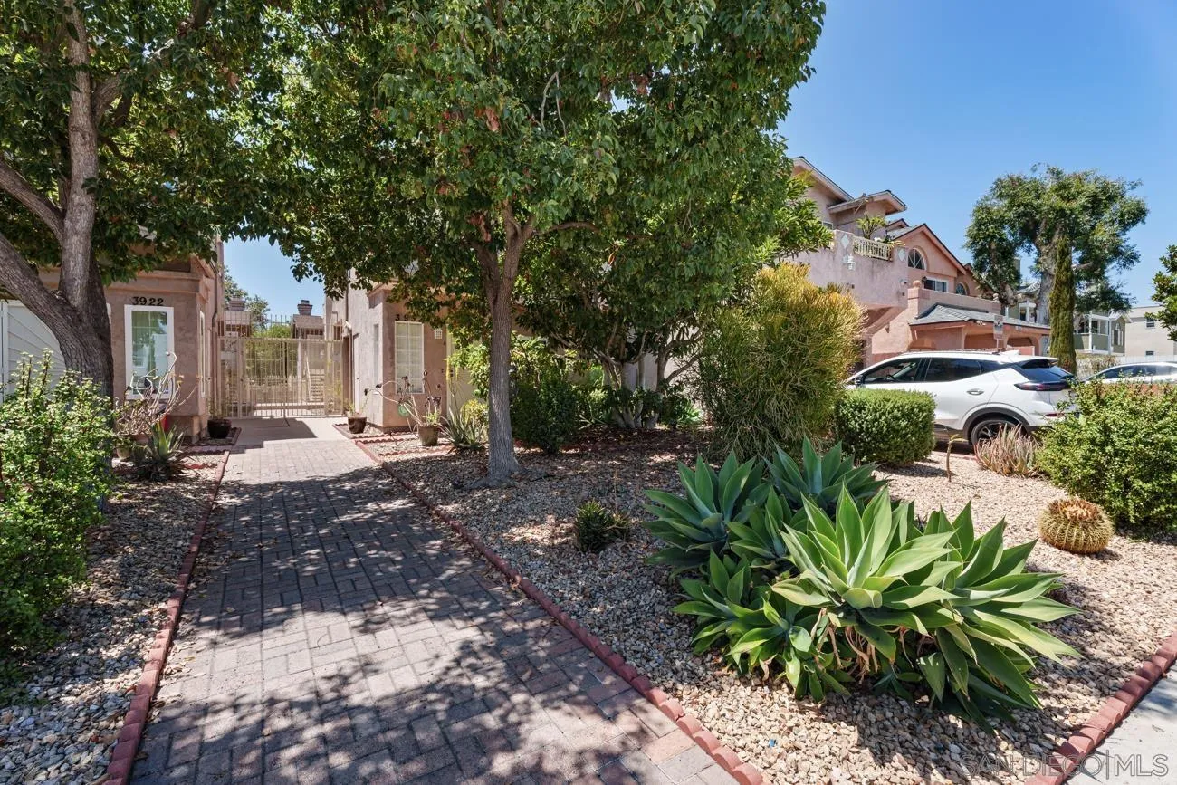 Photo #12: 260018604 Listing: Photo #12