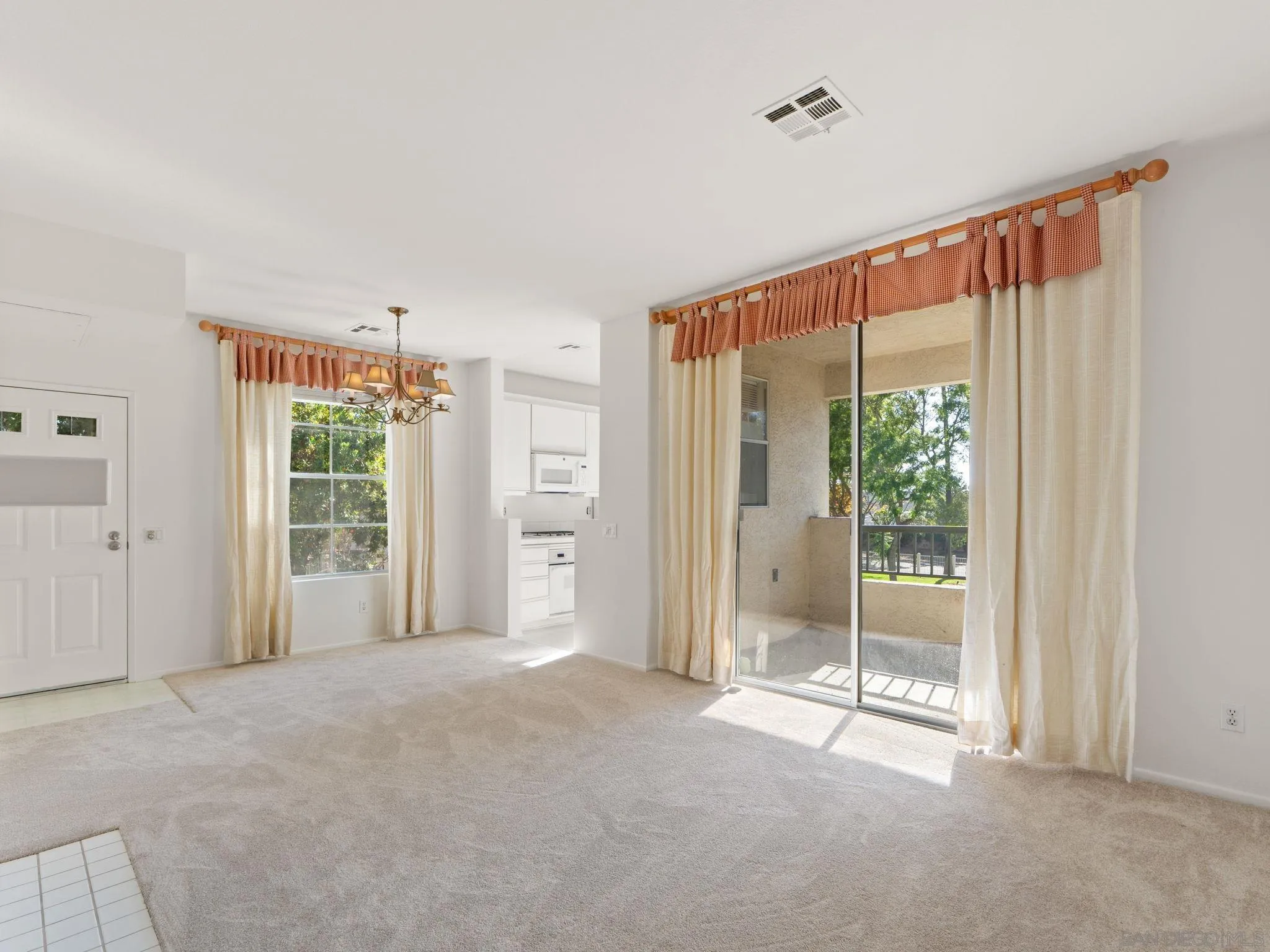 Photo #10: 260018610 Listing: Photo #10