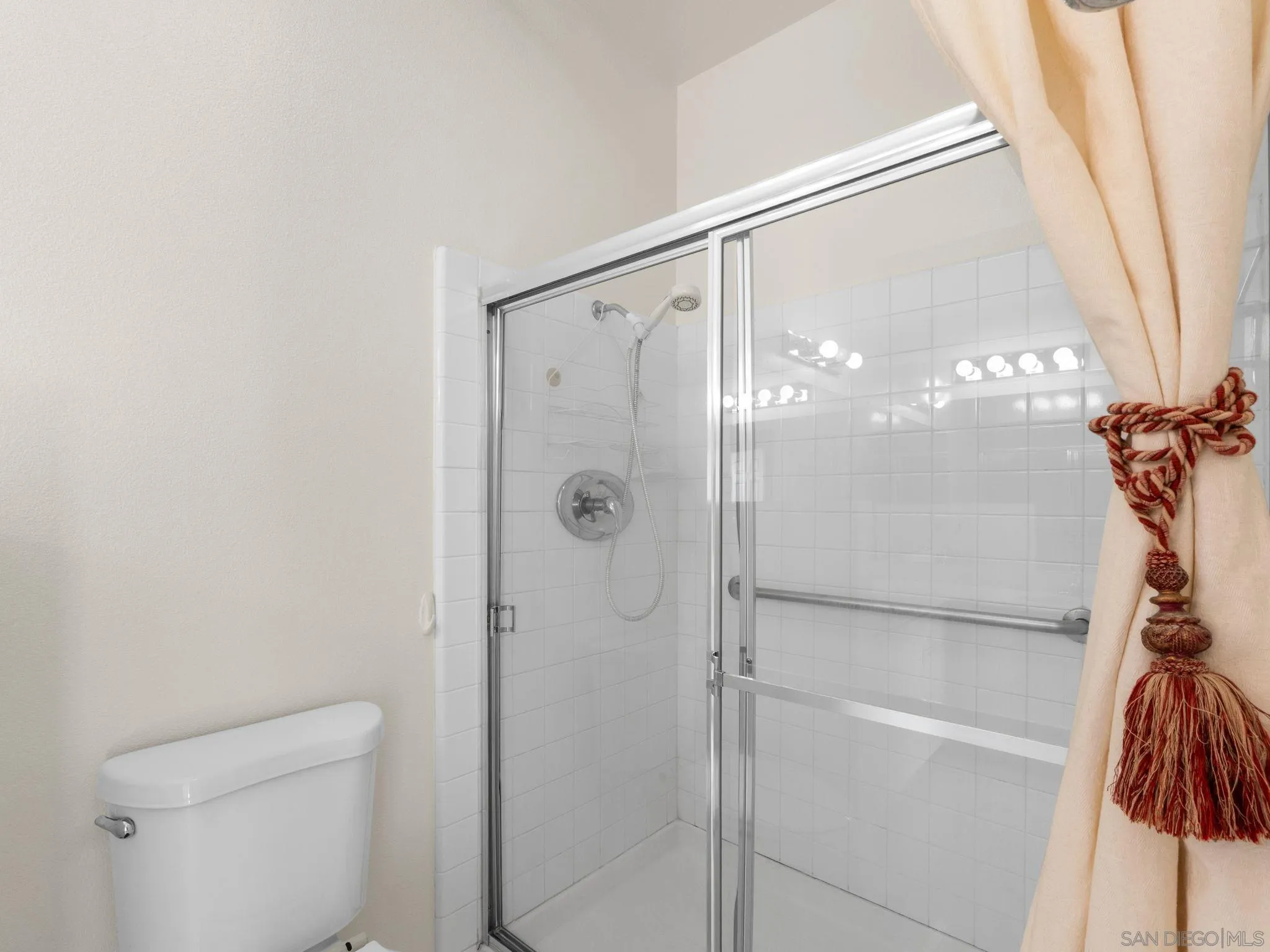 Photo #17: 260018610 Listing: Photo #17