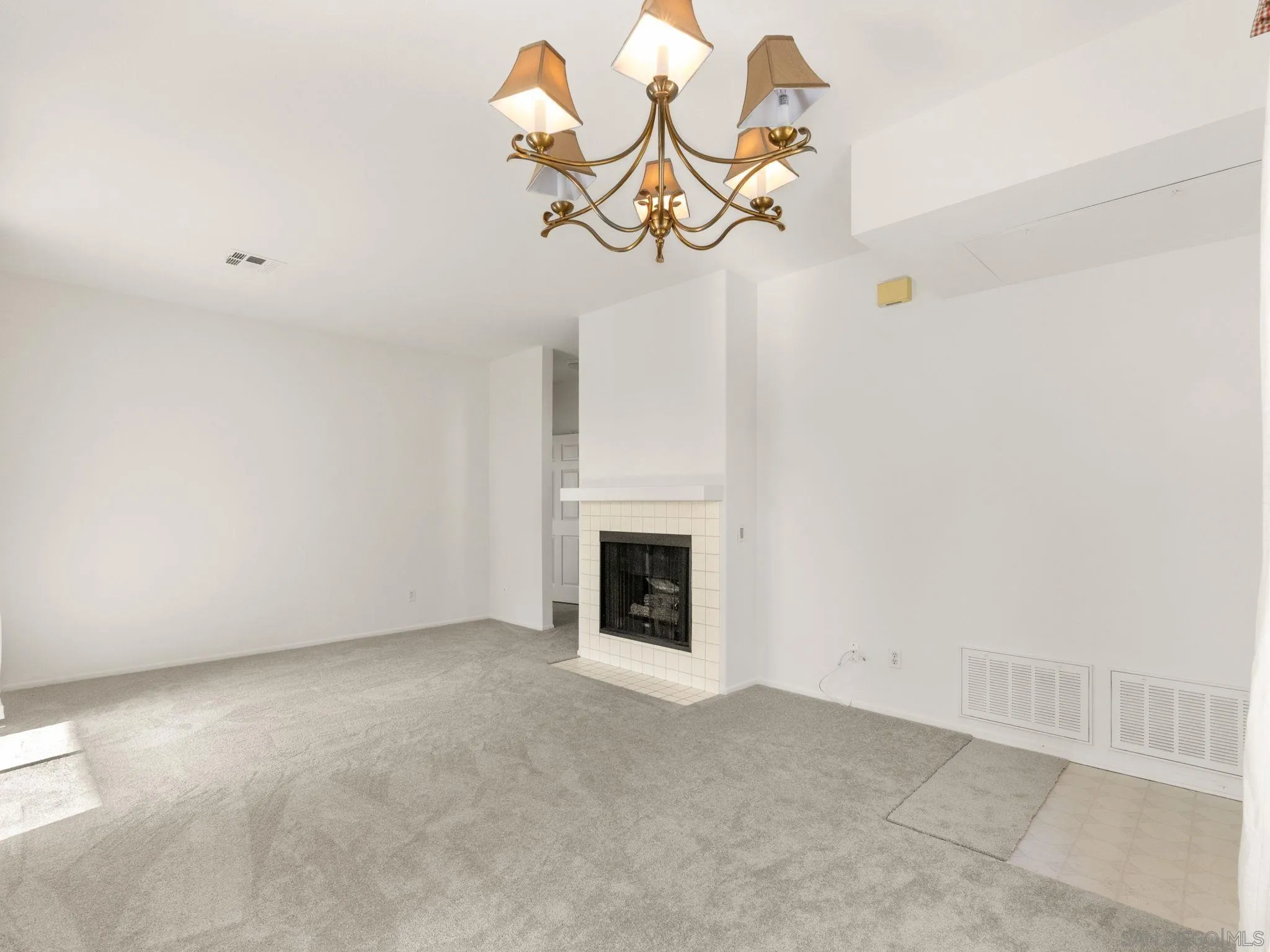 Photo #9: 260018610 Listing: Photo #9